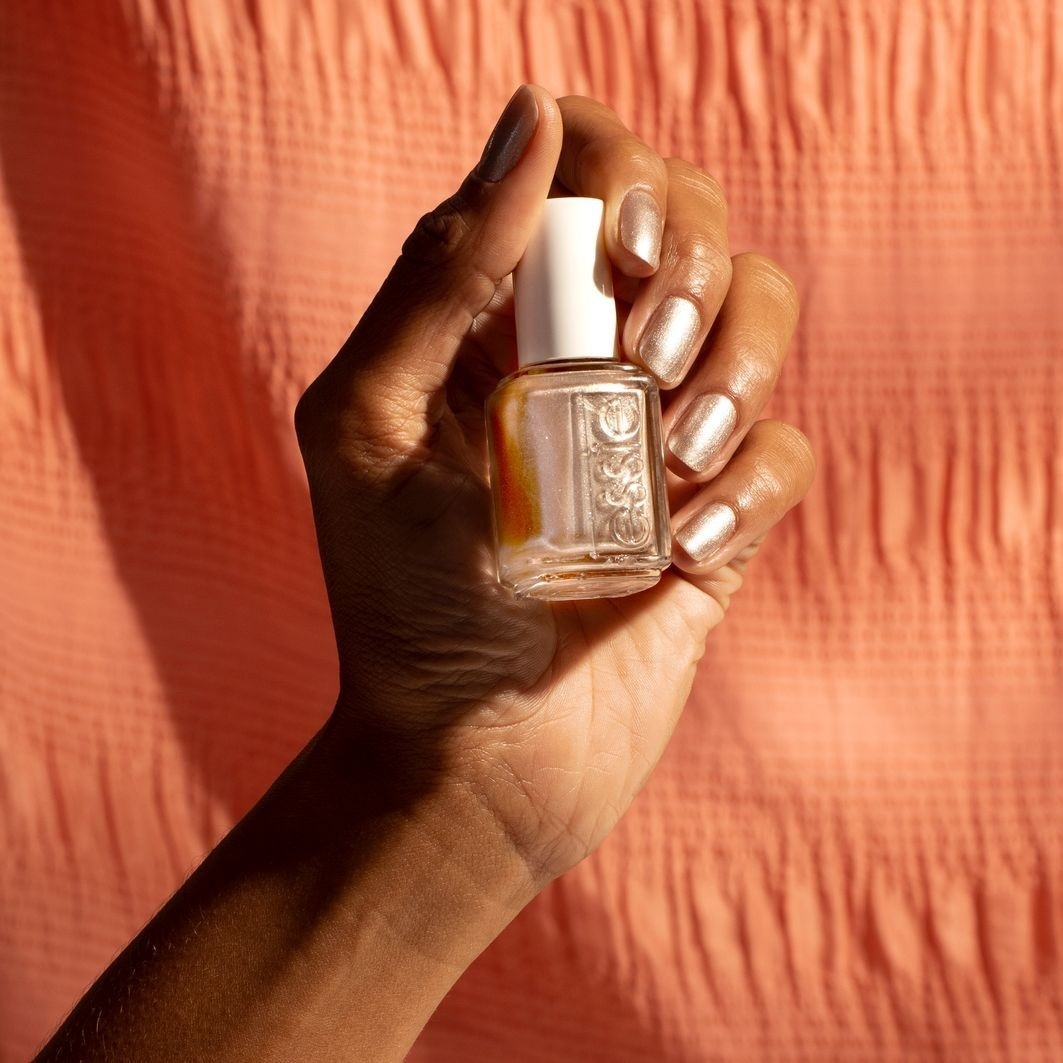 Essie Sol Research 1H24 Poletje