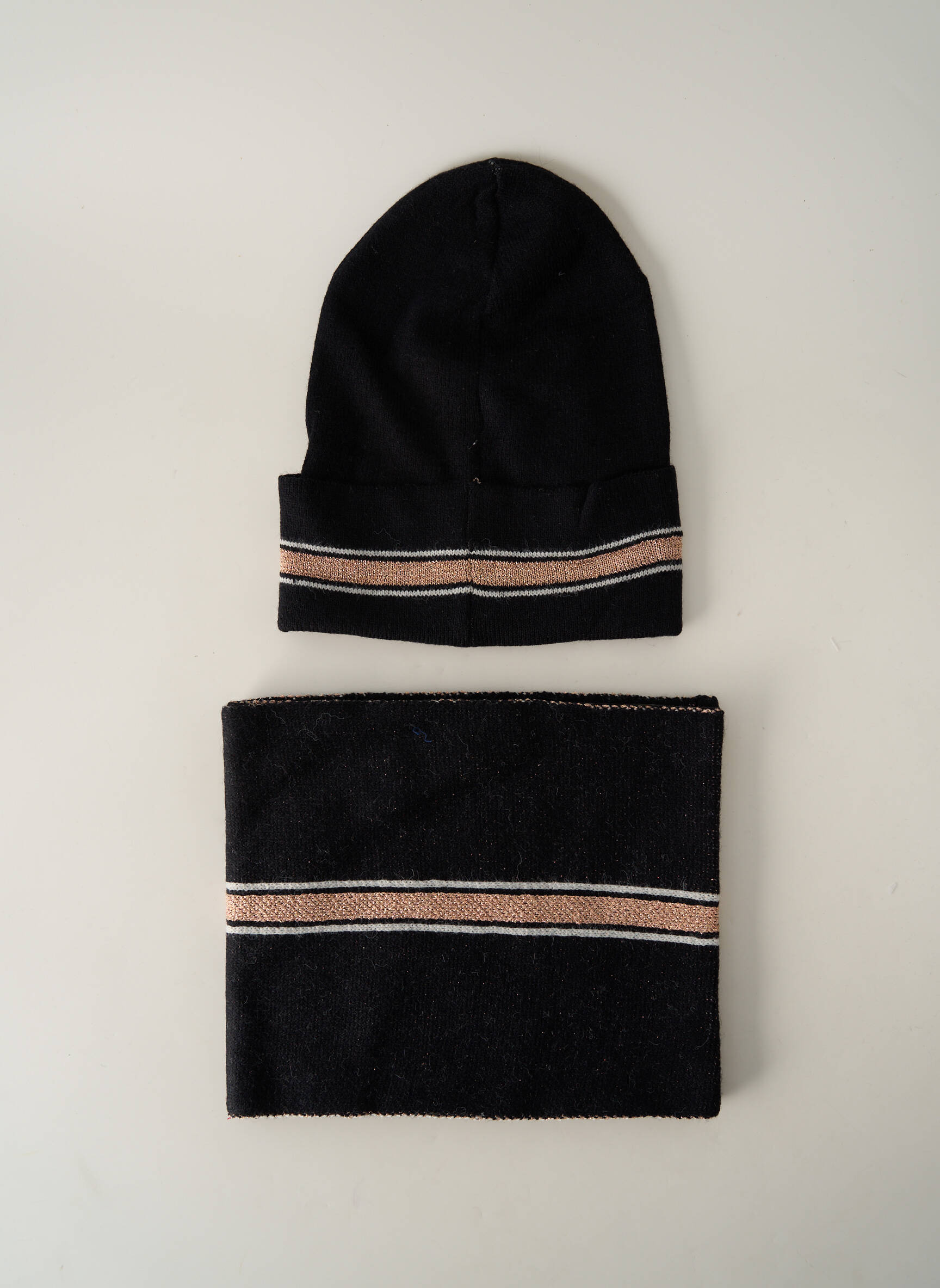 Beckaro Bonnets Fille couleur noir