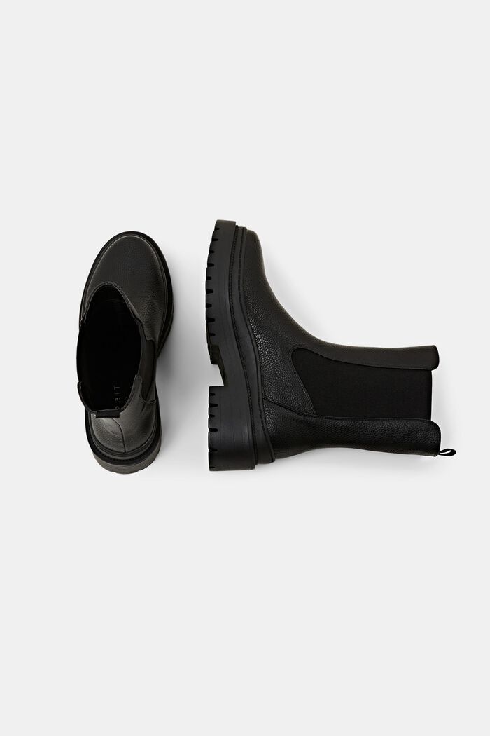 Grobe Boots in Lederoptik