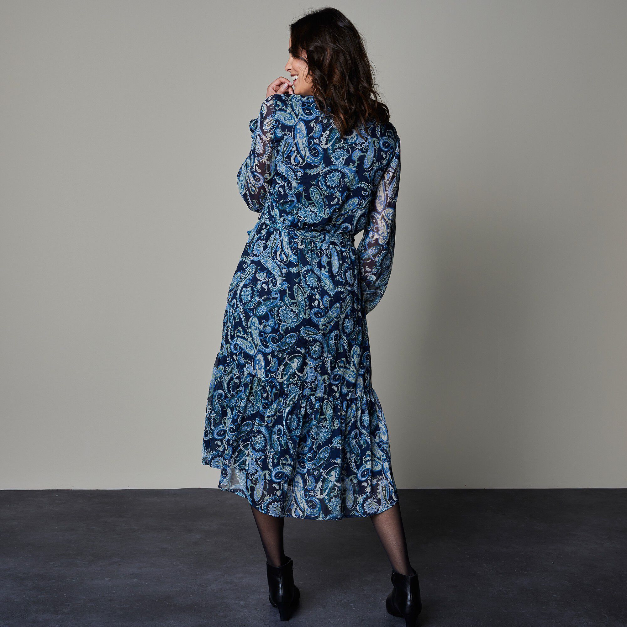 Robe mi-longue en voile imprimé cachemire