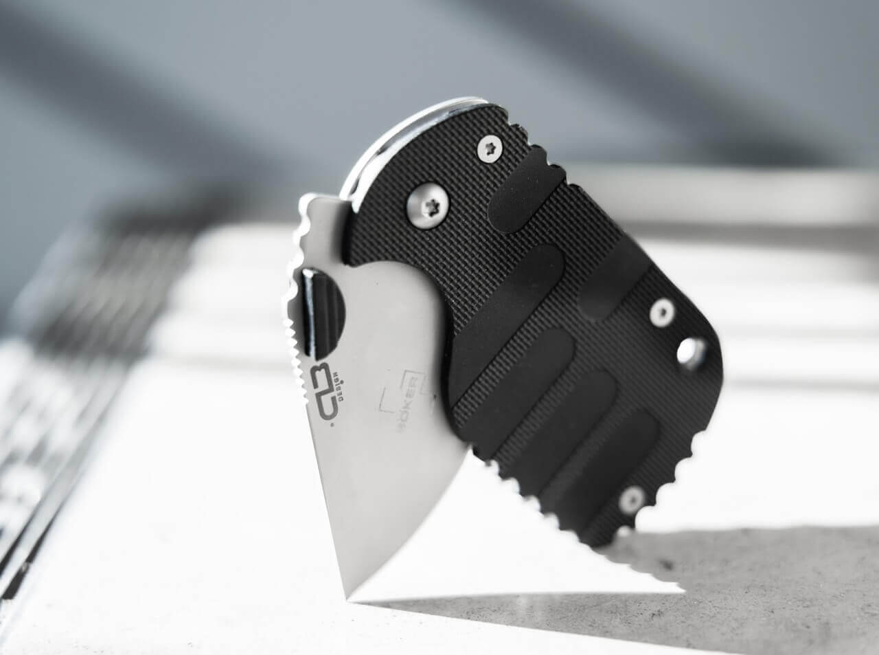 Subcom 2.0 Black