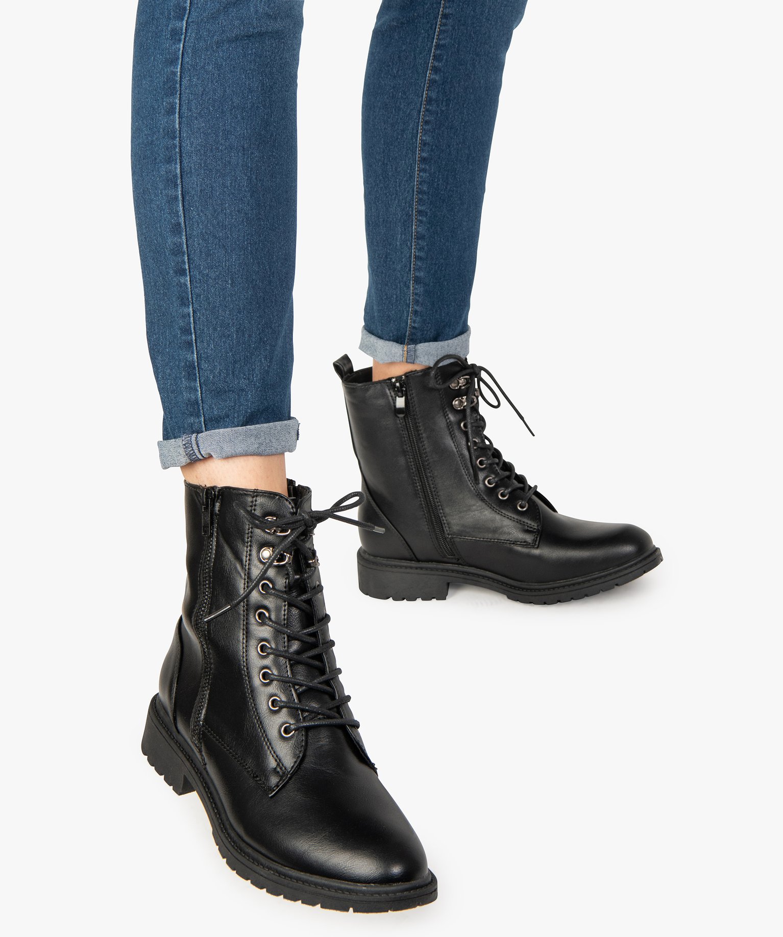 Boots femme unis à semelle crantée et zip décoratif noir | GEMO