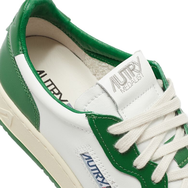 Autry 01 Low WB03 white/green