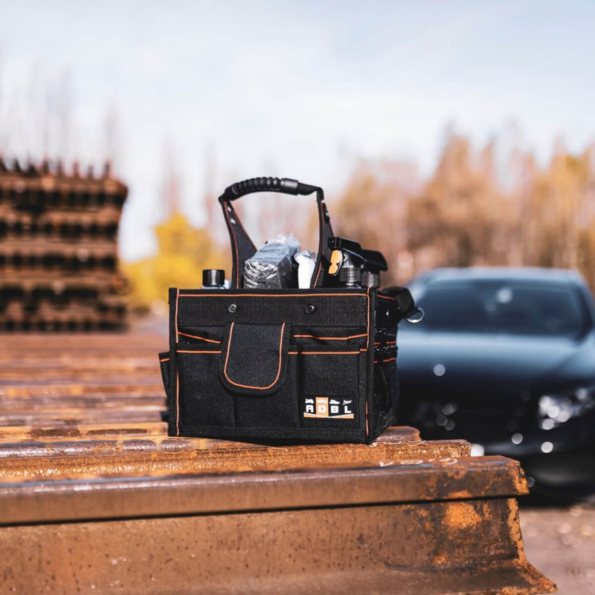 ADBL Necessary Detailing Tasche