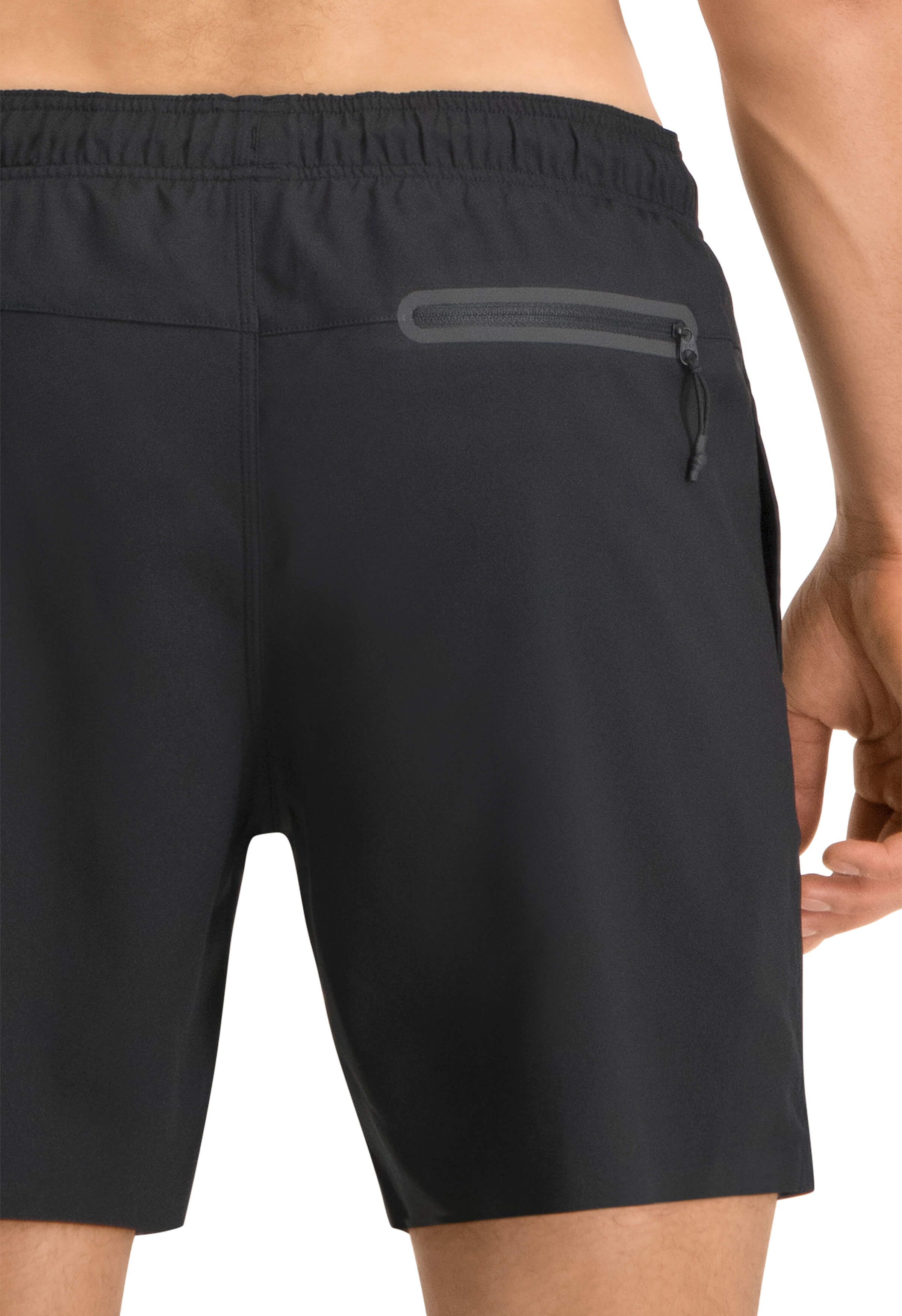 Puma mittellange schwarze Badehose