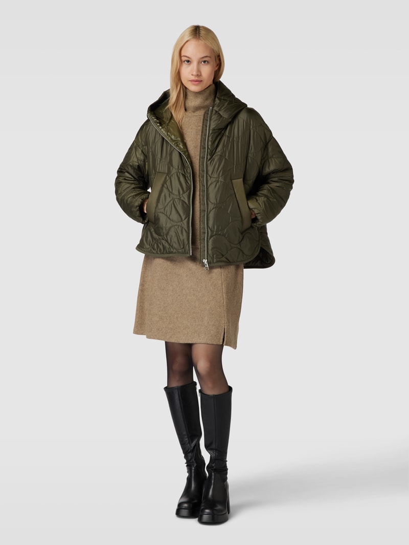 Jacke mit Steppnähten in olivgrün