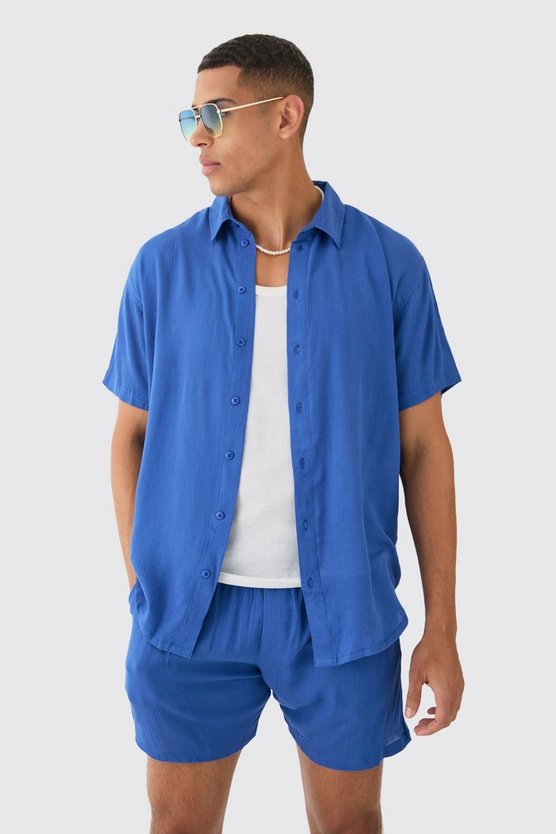 Kurzärmliges Oversize Hemd und Shorts
