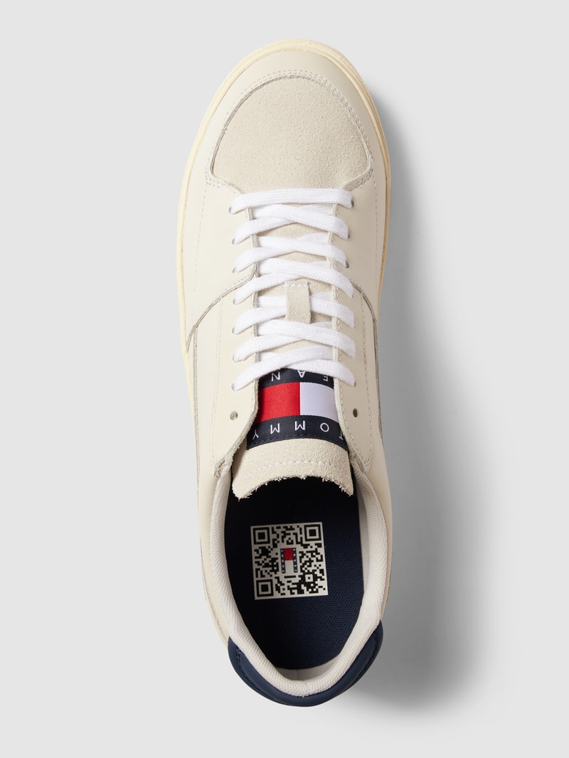 Sneaker aus Leder-Mix mit Label-Detail Modell 'VULCANCIZE' in offwhite