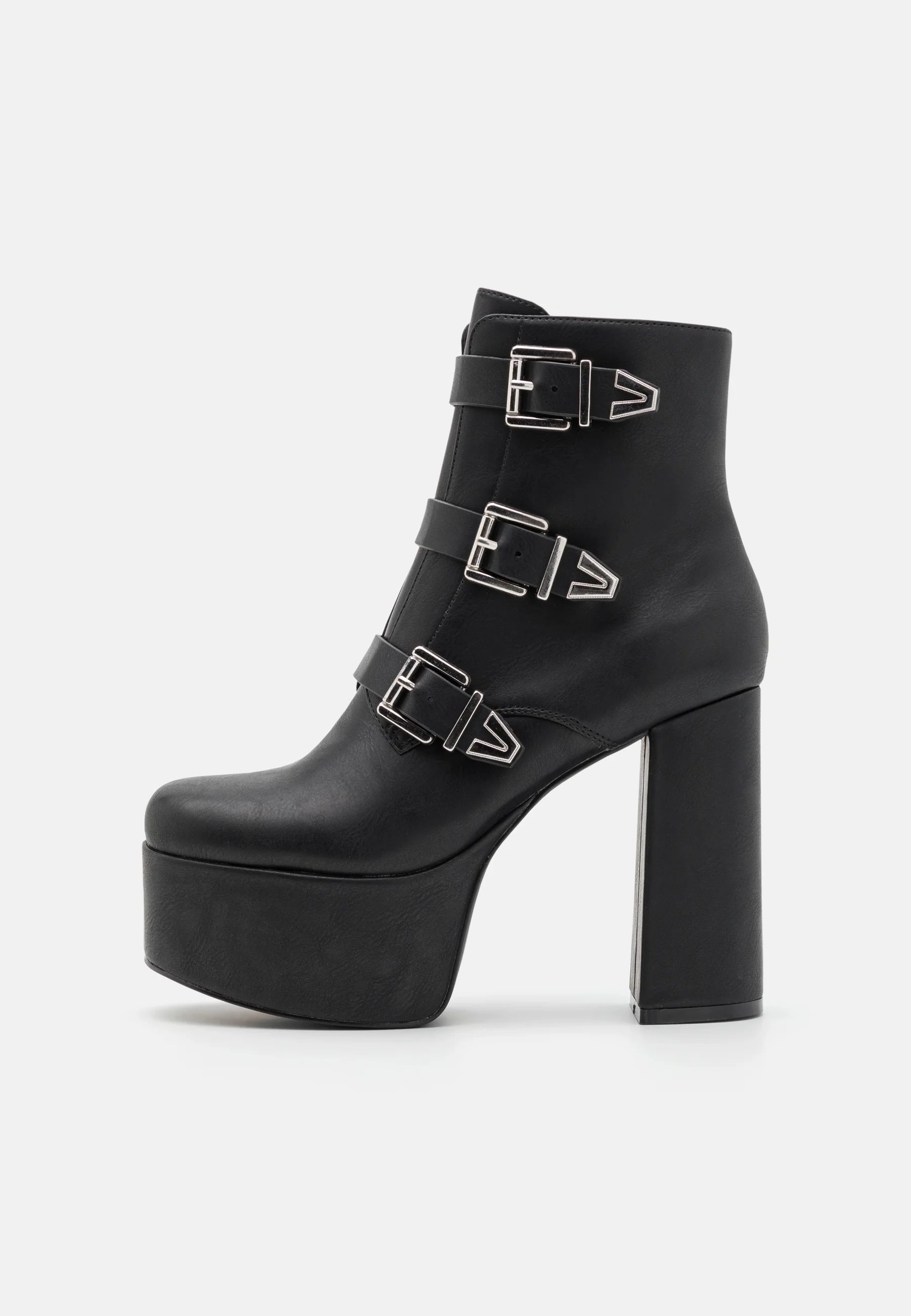 Botines de tacón par e impar