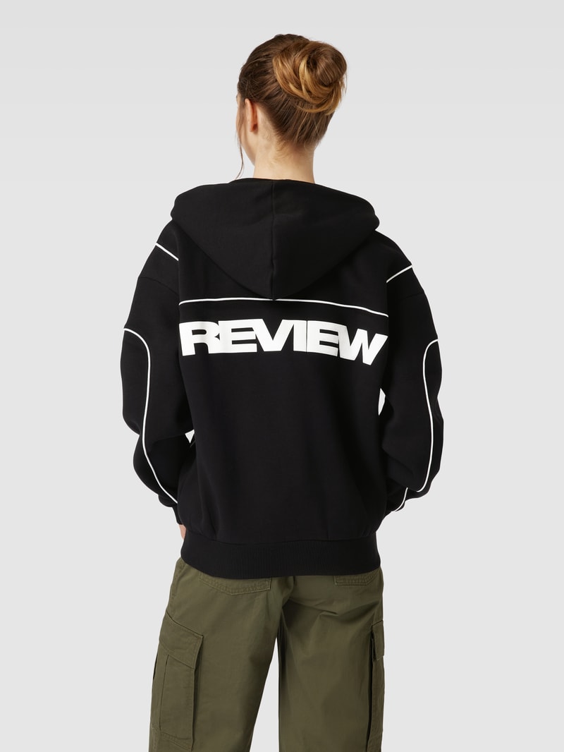 Sweatjacke mit Label-Print in schwarz