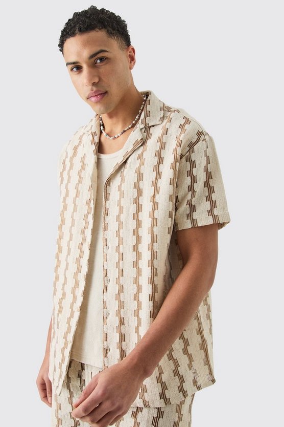 Gestreiftes Oversize Hemd und Shorts
