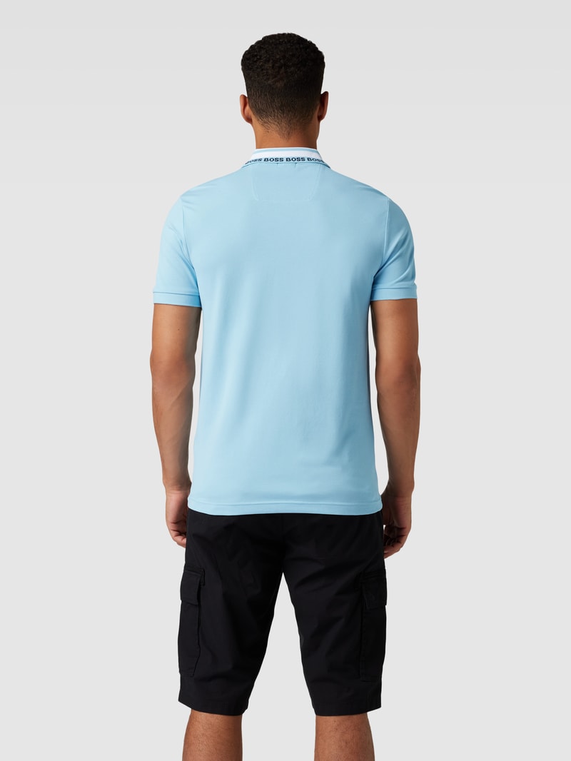 Poloshirt mit Label-Details Modell 'Paule' in hellblau