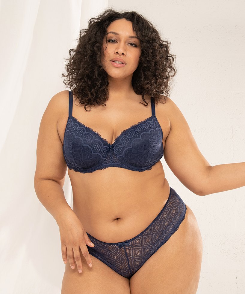 Soutien-gorge grande taille à armatures et coques fines marine | GEMO