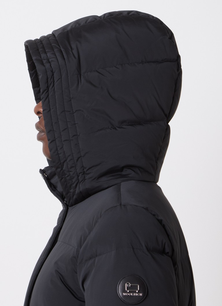 Parka Woolrich Alsea cu umplutură de puf.
