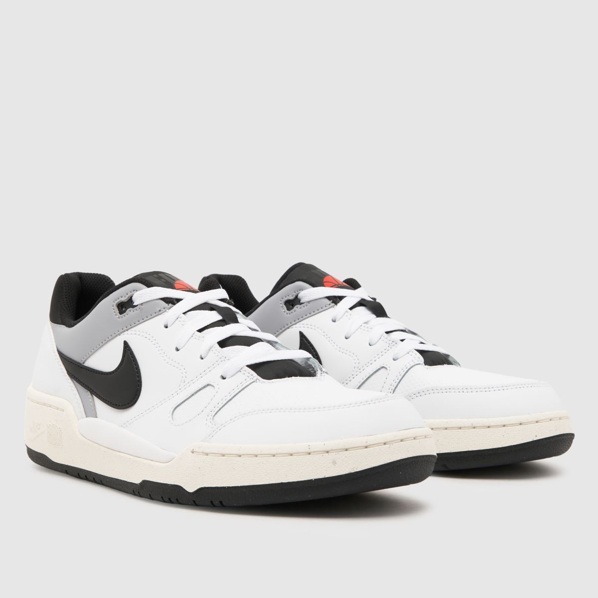 Tenisky Nike Full Force Lo v bílé a černé barvě