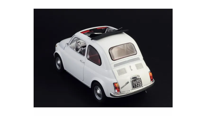 Italeri 1:12 Fiat 500F (1968 version)