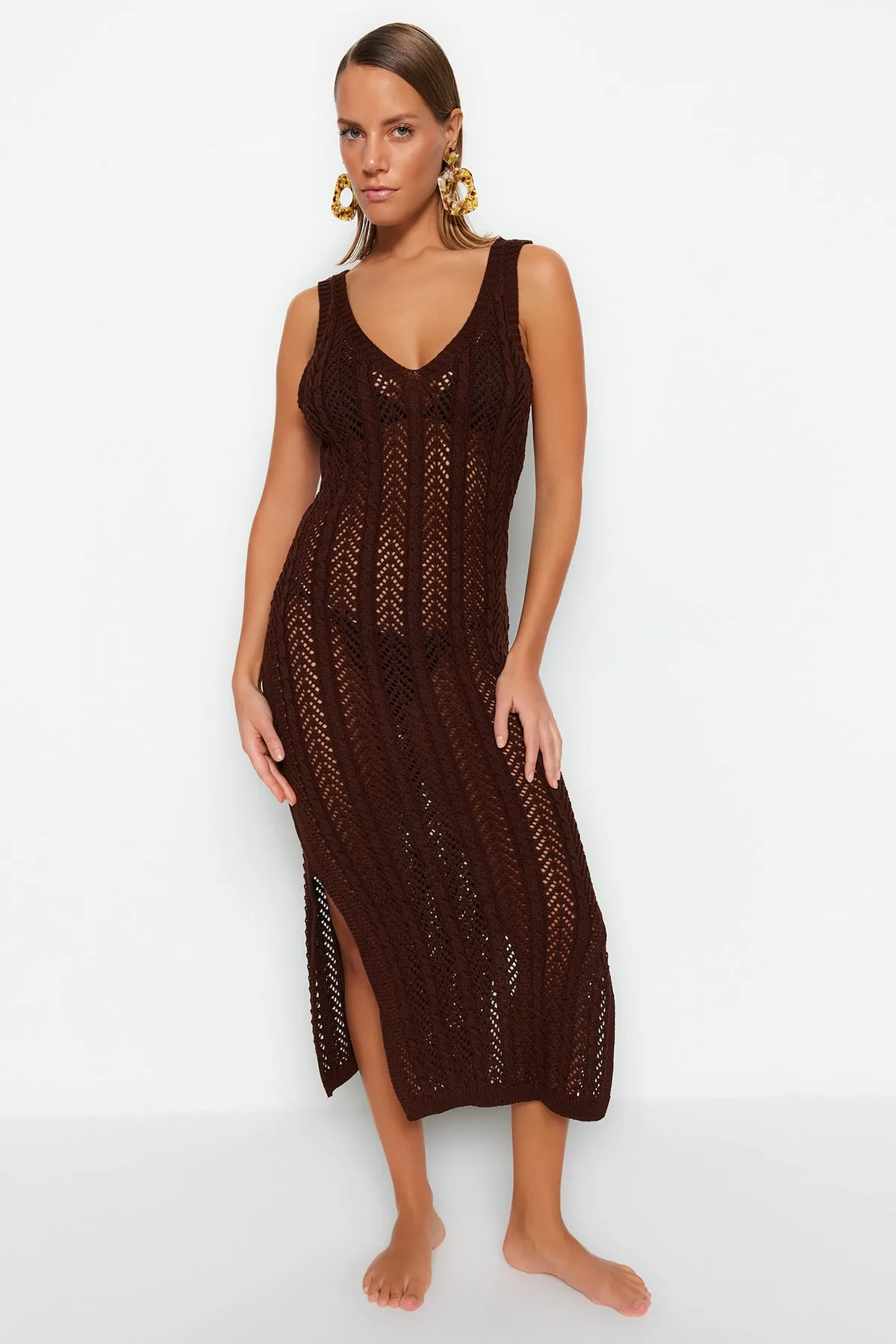 Trendyol Collection  Braunes, tailliertes Midi-Strandkleid aus Strick TBESS23EL00226