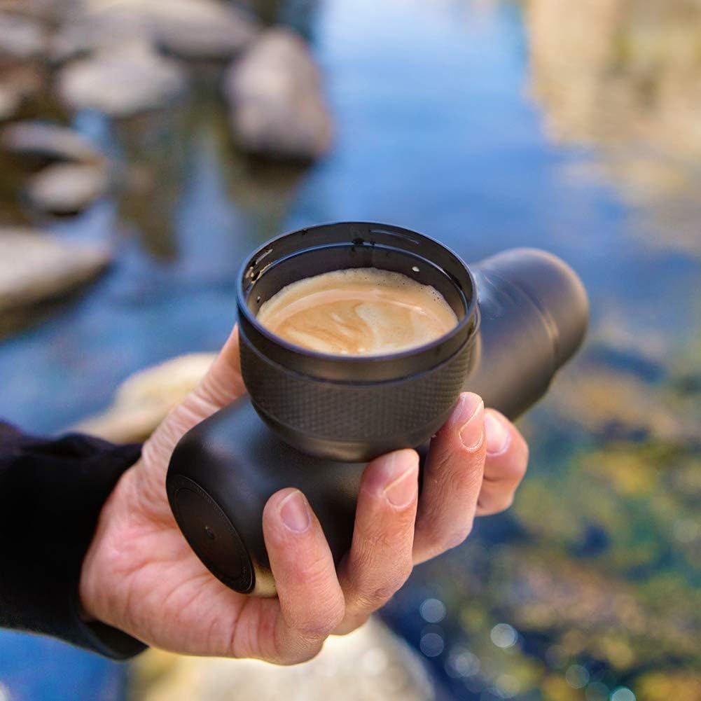 YUHRO Kapsel-/Kaffeepadmaschine Kompakte Kaffeemaschine, kompatibel mit Kapseln, Espressokaffee., Reise-Kaffeemaschine, manuelle Bedienung, ideal für unterwegs.