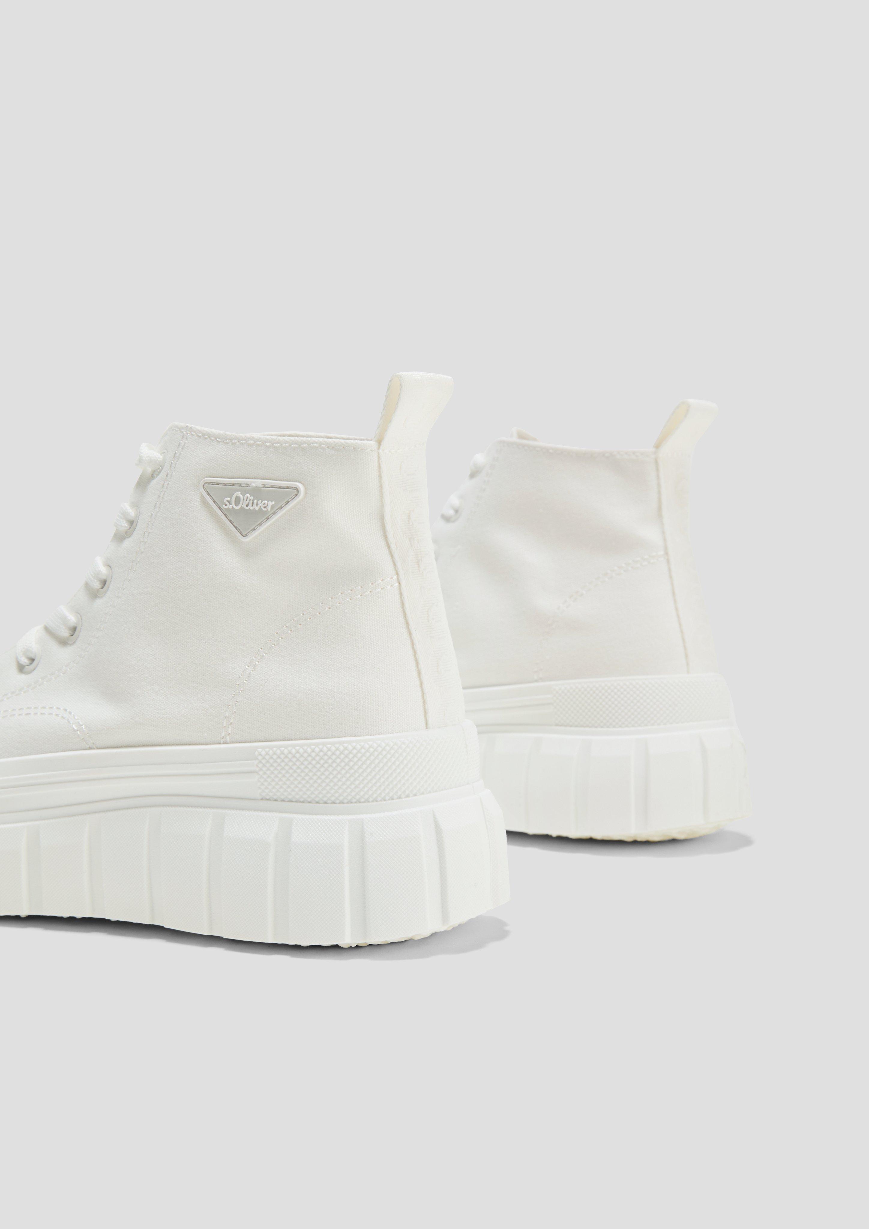 Sneaker mit leichter Plateau-Sohle  6008856-100