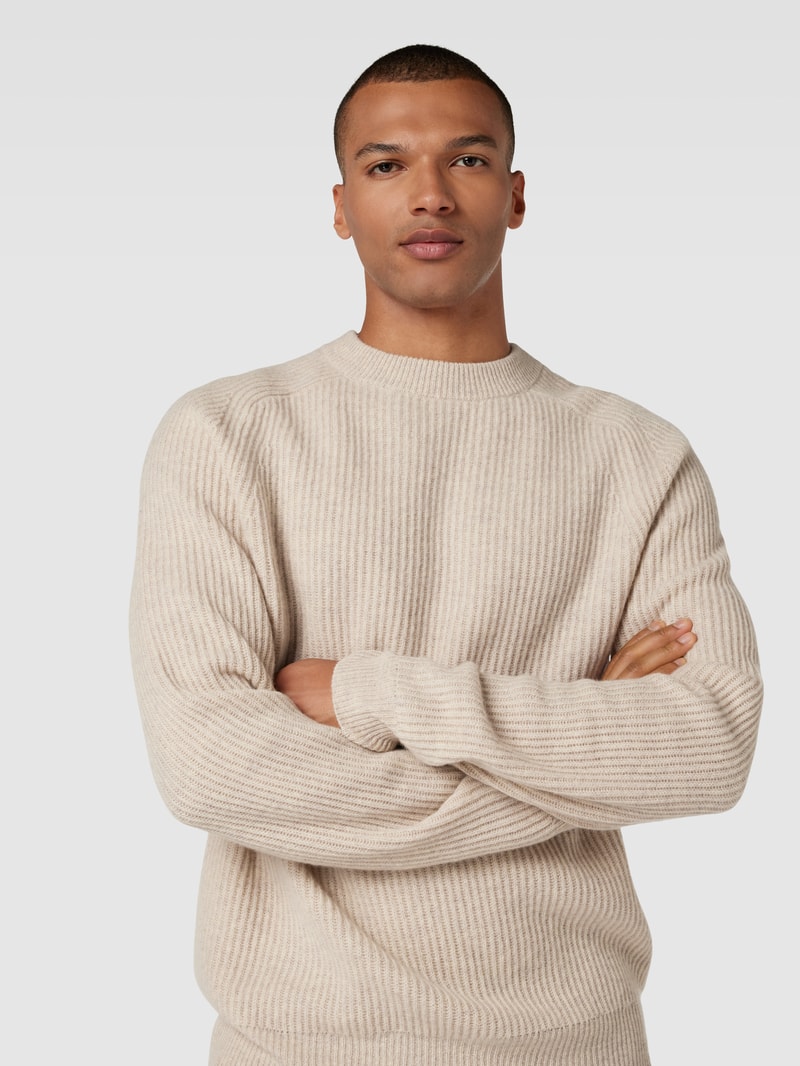 Strickpullover mit Rundhalsausschnitt in sand meliert