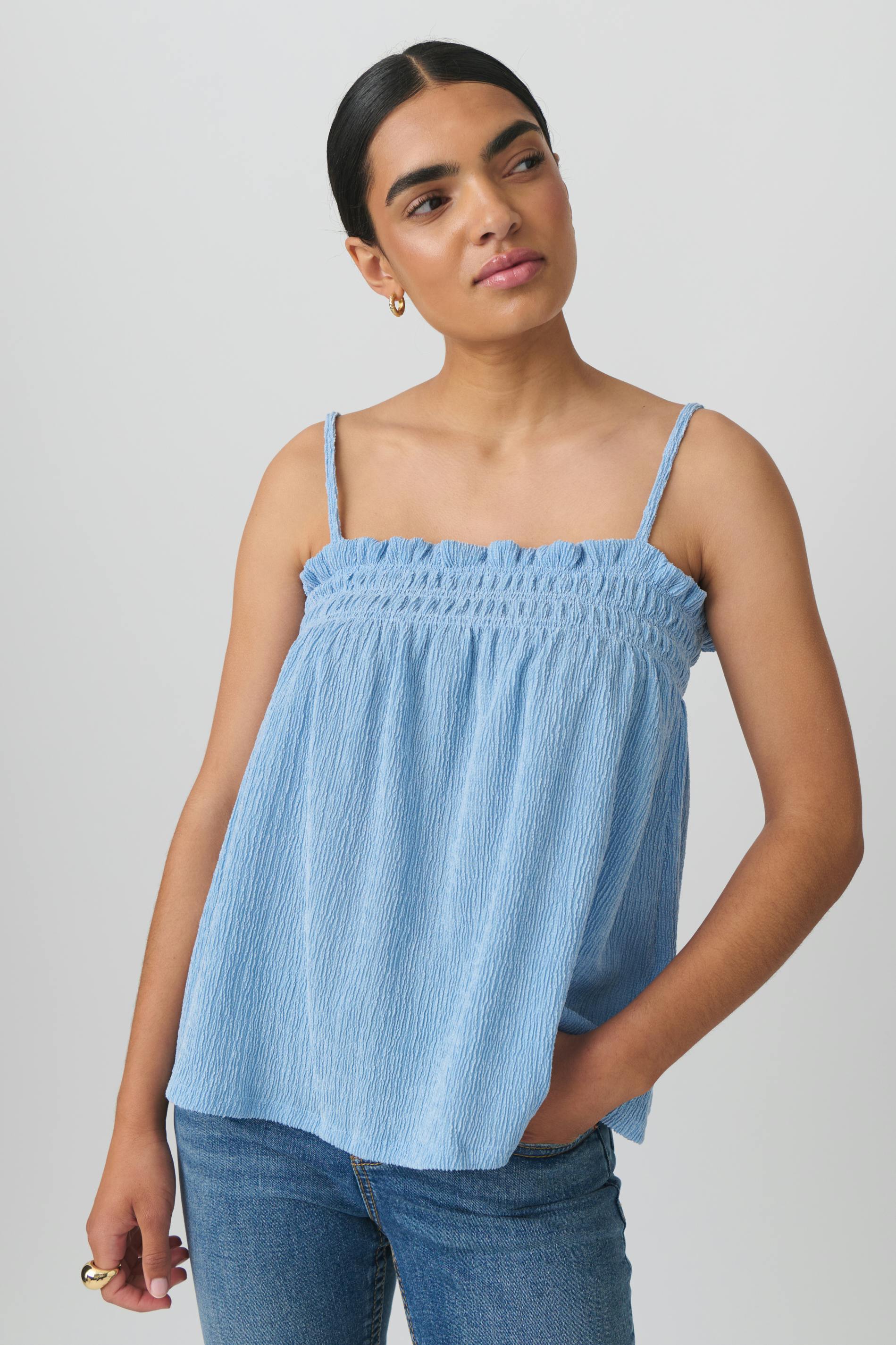 Structure smock singlet