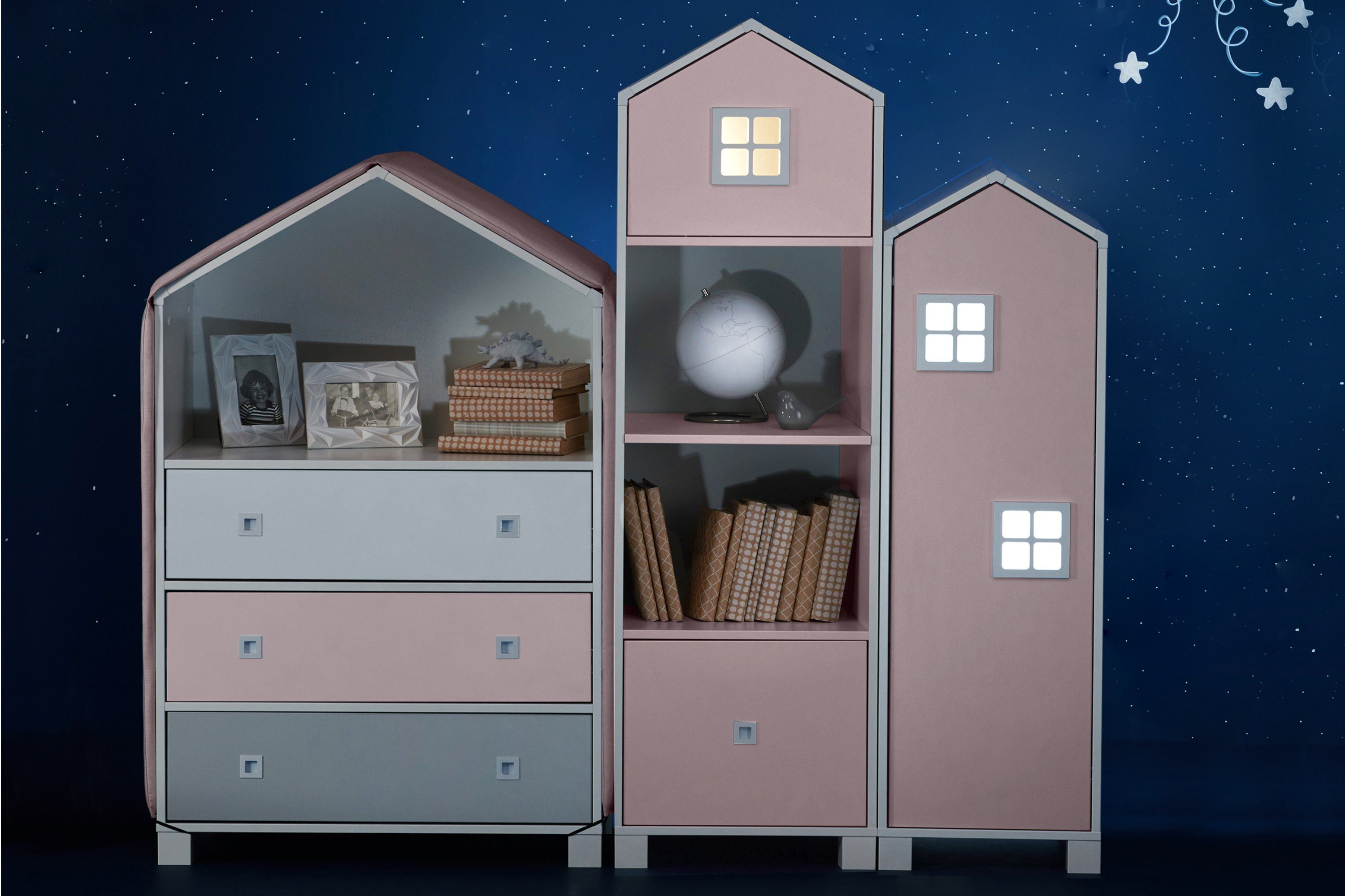 Konsimo Babyzimmer-Komplettset MIRUM Kinderzimmer-Möbelset Komplett-Kinderzimmer, Kommode, Kleiderschrank, Bücherregal