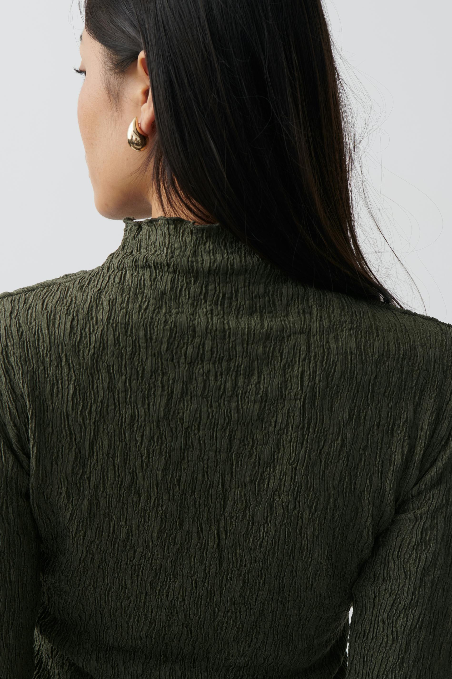 Textured funnel neck top
