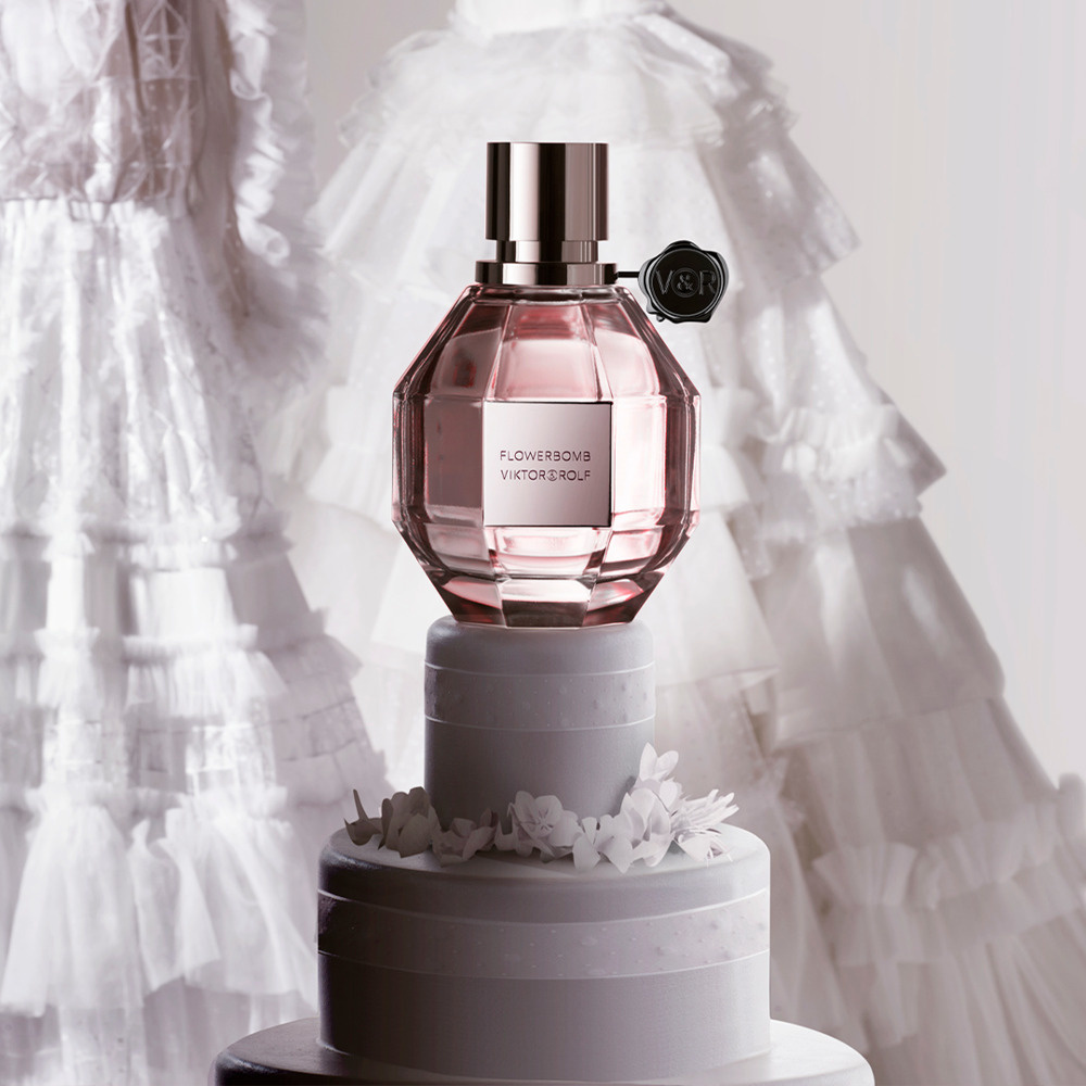 Viktor & Rolf Flowerbomb Eau de Parfum, un millefeuille de fleurs