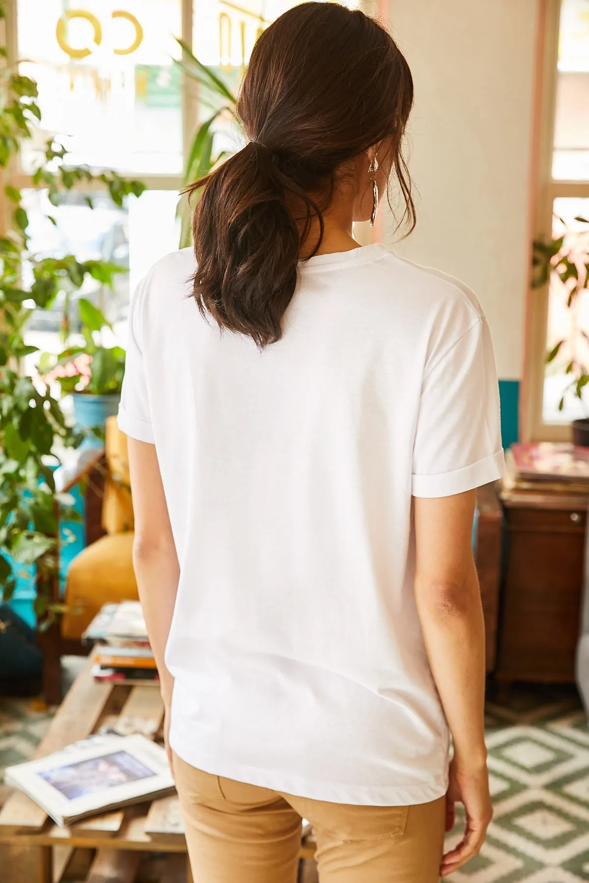 Olalook  Weißes, glitzerndes T-Shirt für Damen TSH-19000322