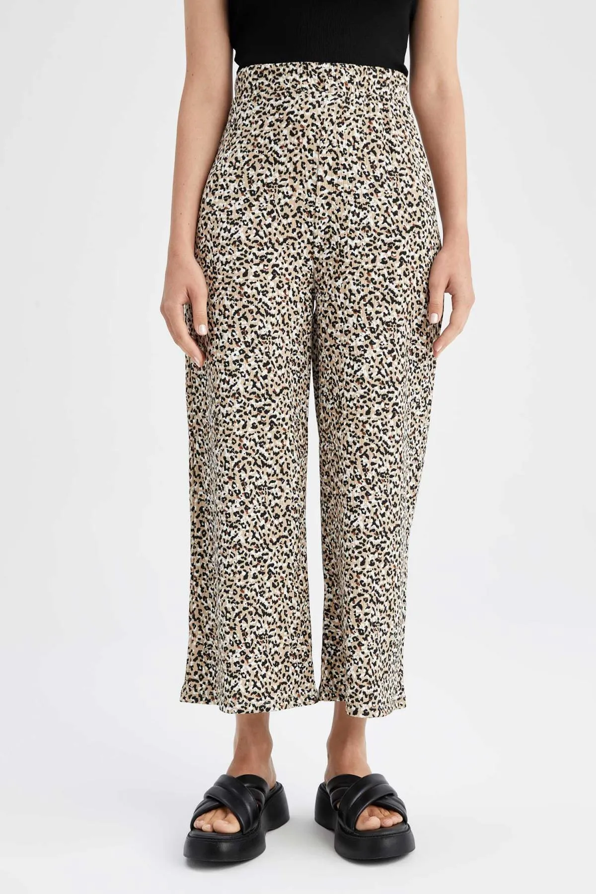 DeFacto  Gemusterte Caprihose