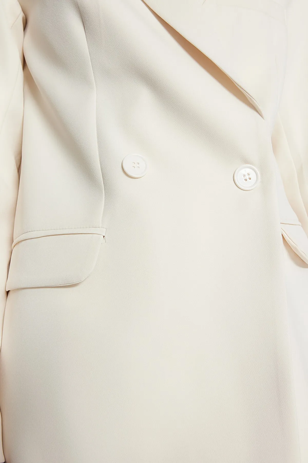 Trendyol Modest  Cremefarbenes Blazer-Jacken-Hosen-Gewebe-Bottom-Top-Set TCTAW23US00132