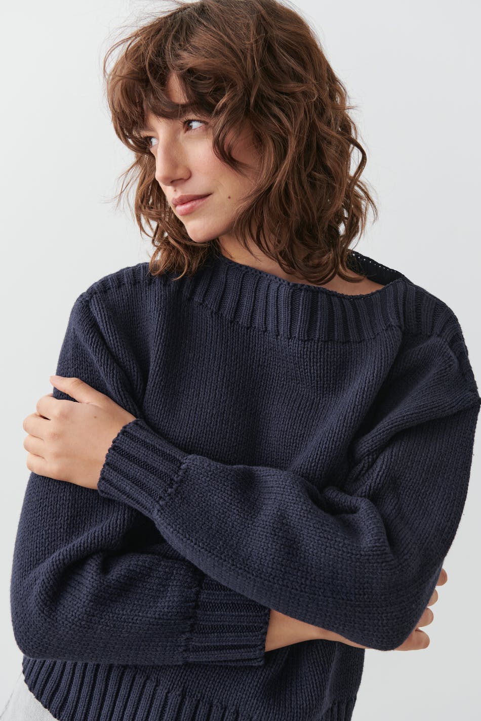 Boat neck knitted sweater