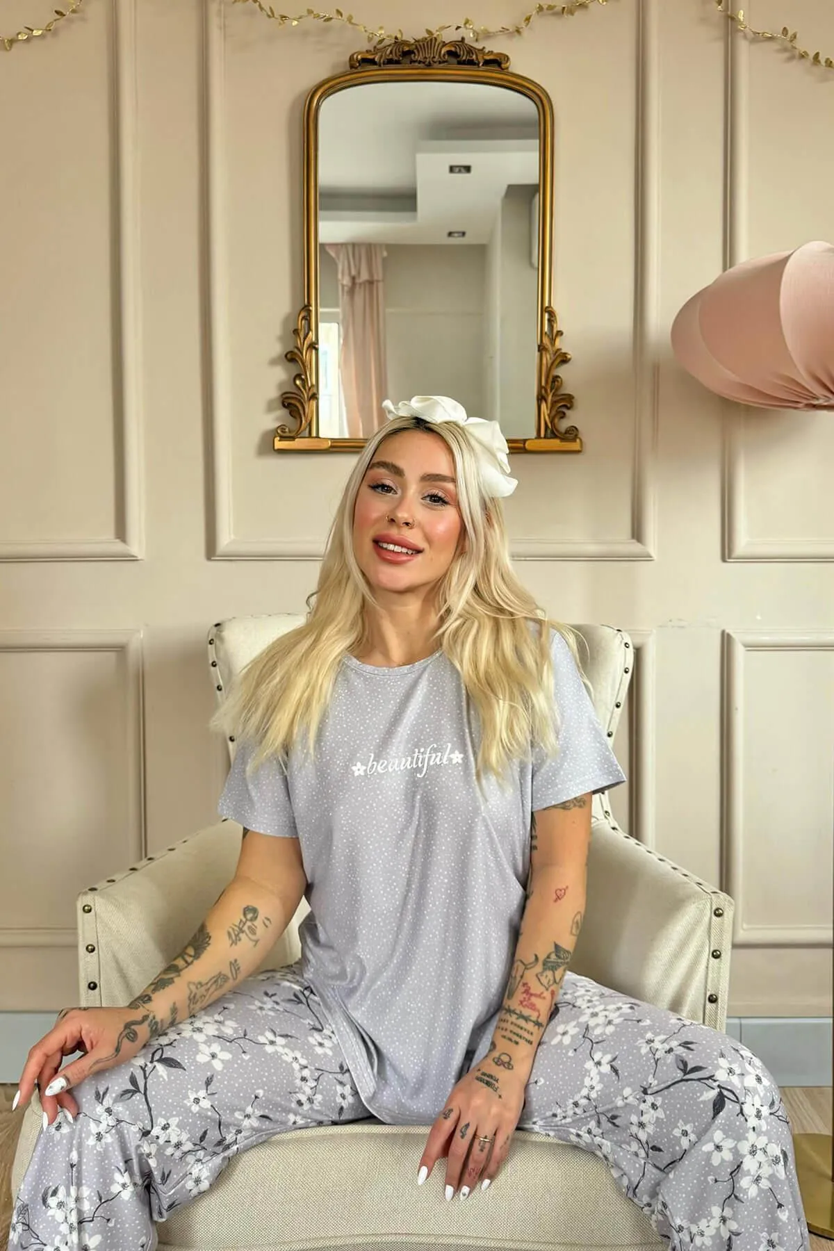 Pijamaevi  Graues, schön gemustertes, kurzärmliges Strick-Pyjama-Set für Damen