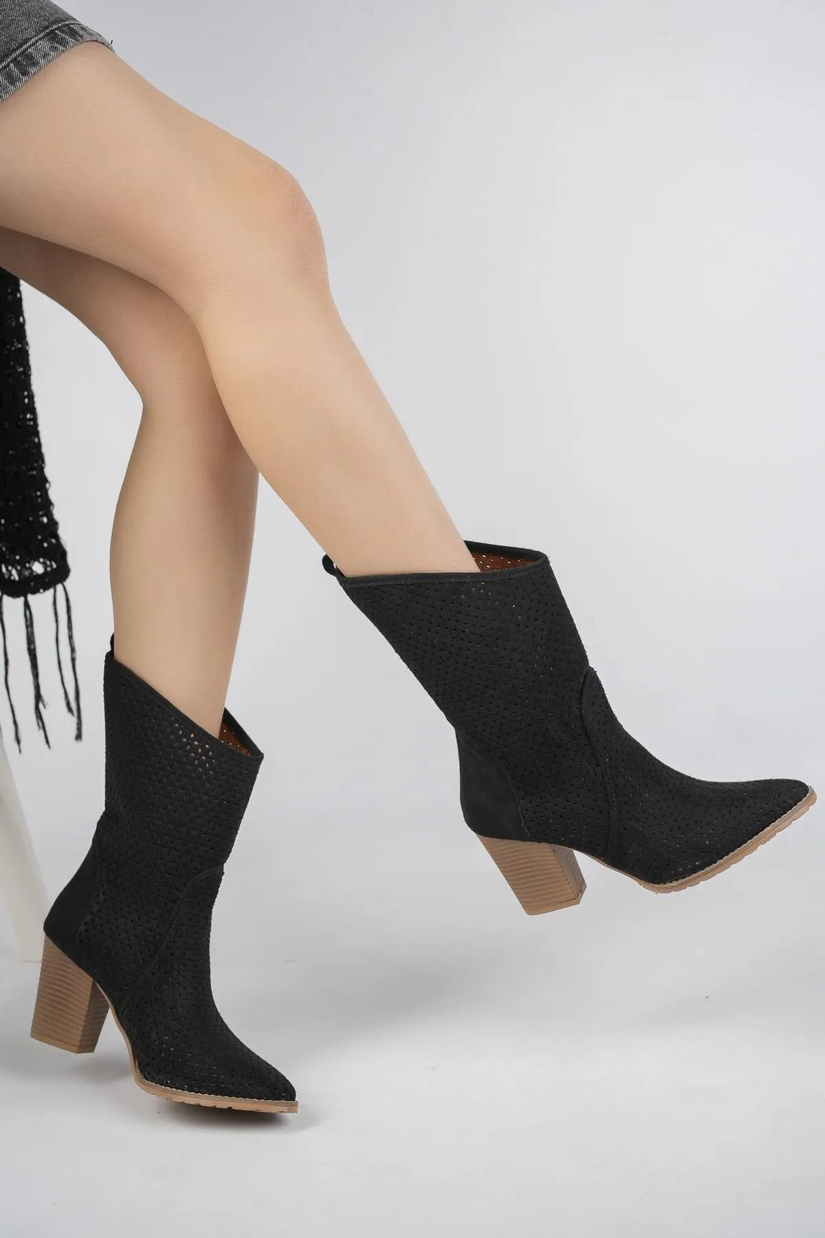 MUGGO  Indiana garantiert lasergeschnittene, stilvolle und bequeme Cowboy-Sommerstiefel für Damen