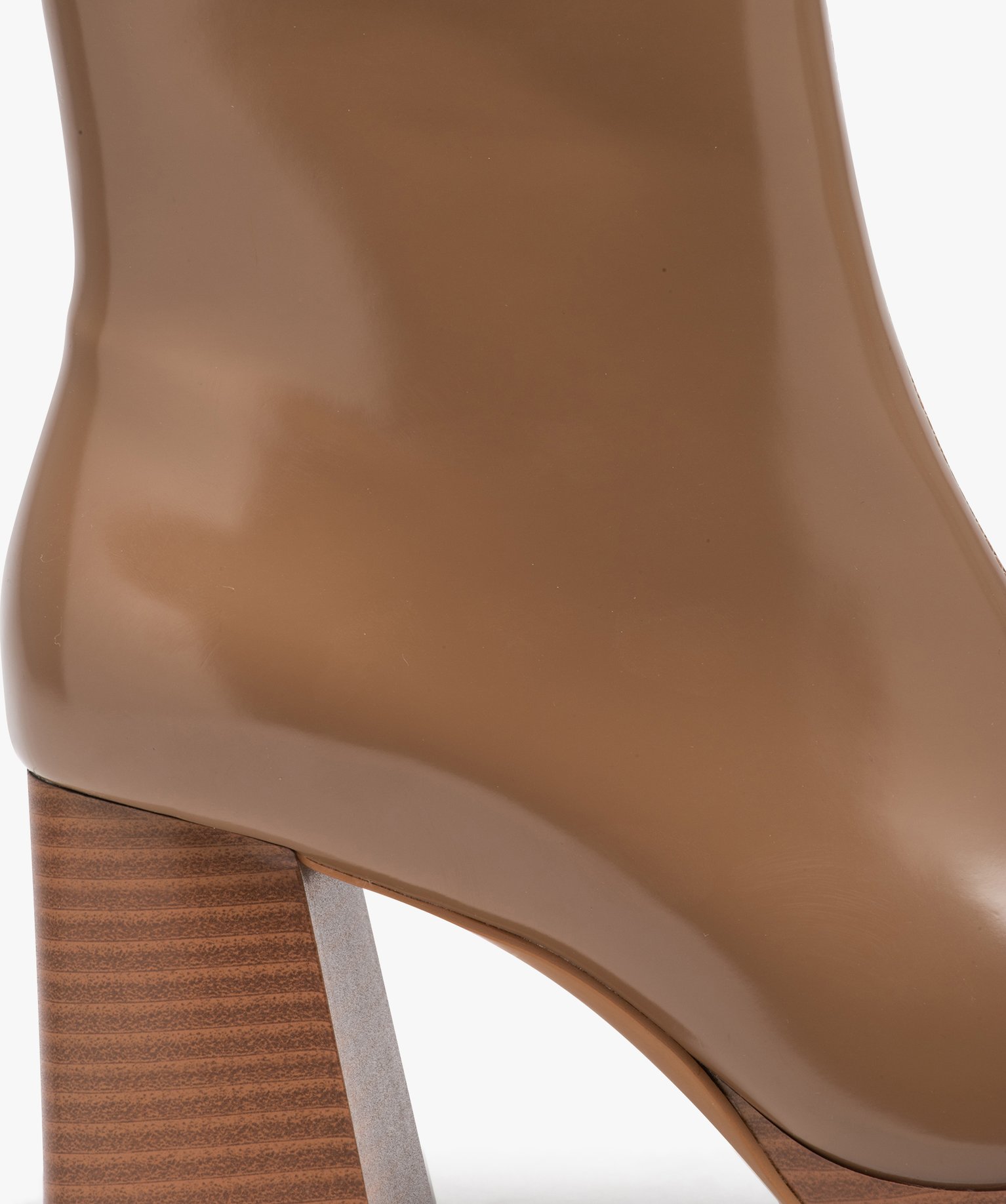Boots femme vernies à talon et bout carrés beige | GEMO