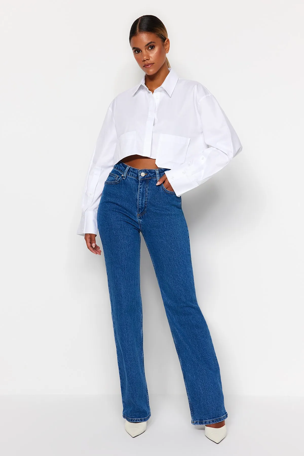 Trendyol Collection  Blaue bequeme Jeans mit hoher Taille und weitem Bein TWOAW24JE00069