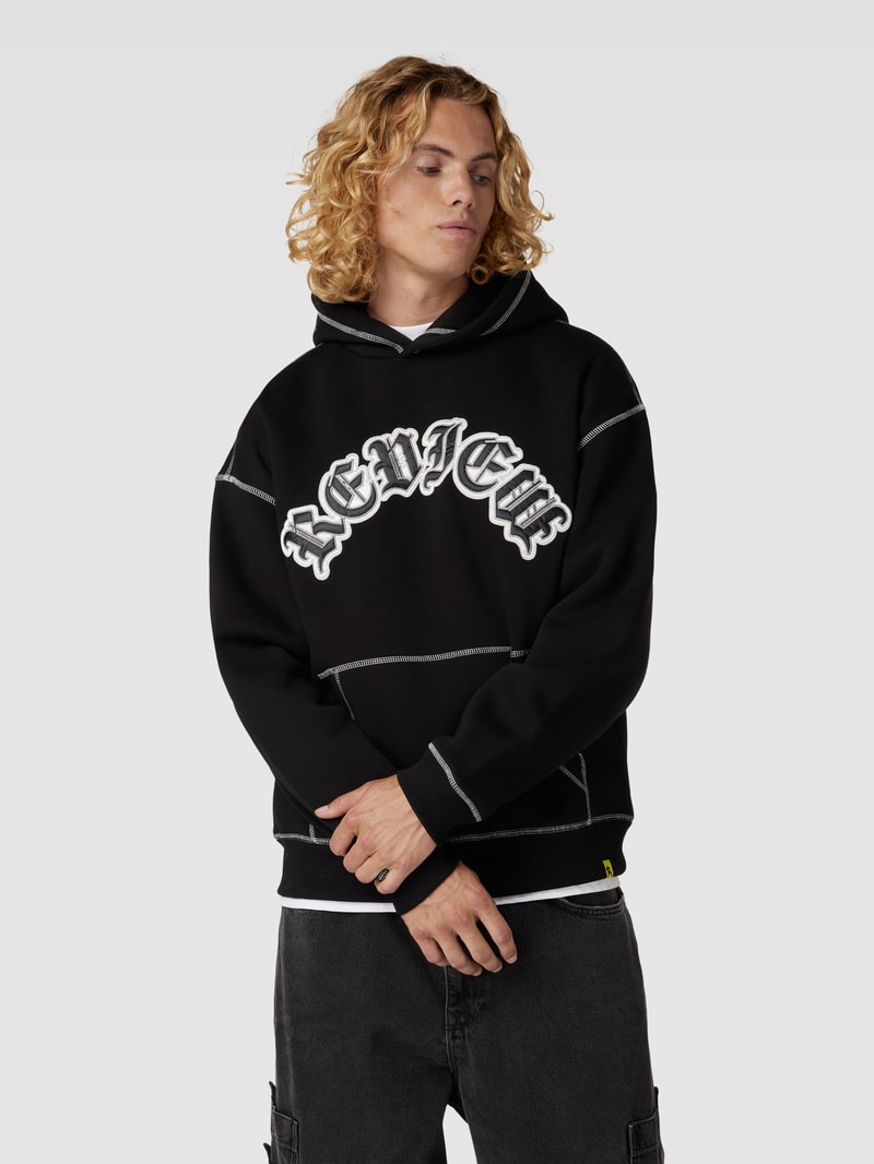 Hoodie mit Label-Stitching in schwarz