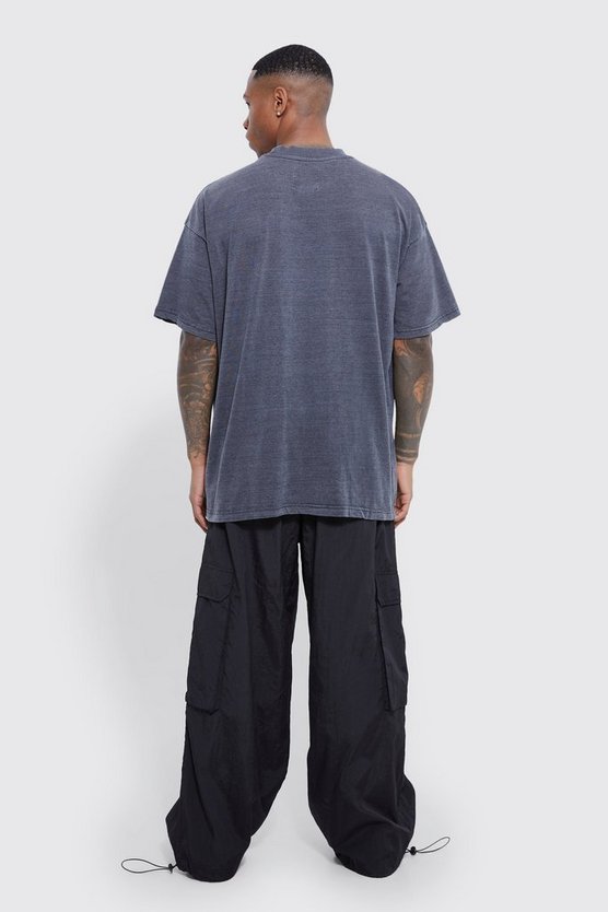 Oversize T-Shirt mit Acid-Waschung und B-Print