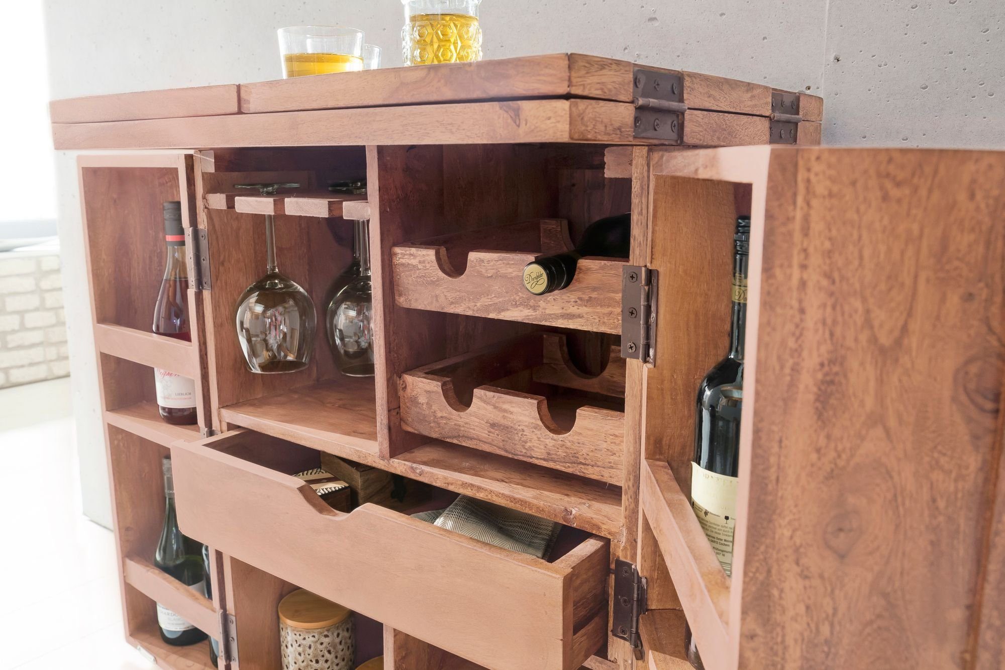 Wohnling Barschrank WL1.736 (Hausbar Akazie Massivholz 65x91x50 cm mit Türen) Weinbar Ausklappbar, Barschrank, Kleine Bar Buffet