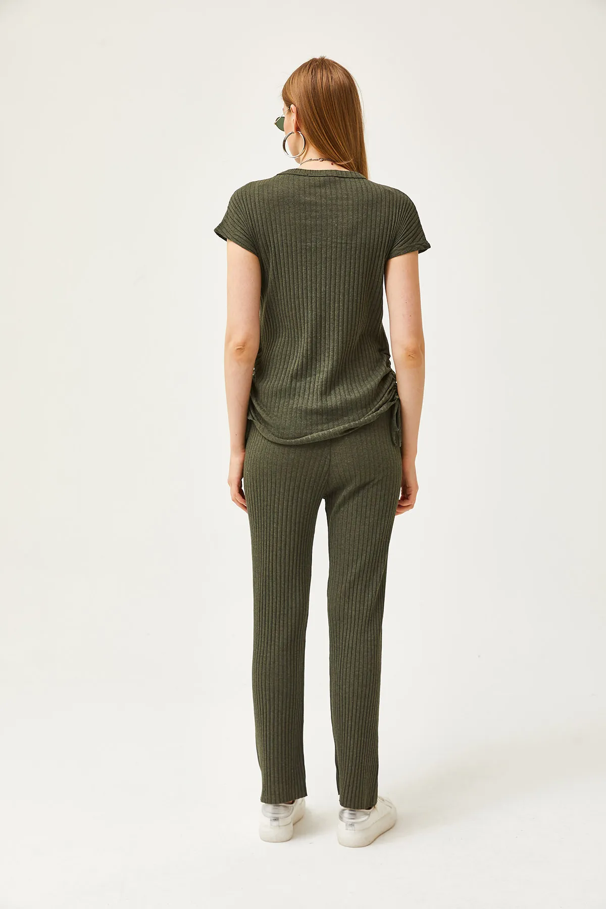 Olalook  Damen Nefti Grünes Set mit seitlich geraffter Bluse und Palazzo-Hose TKM-19000196