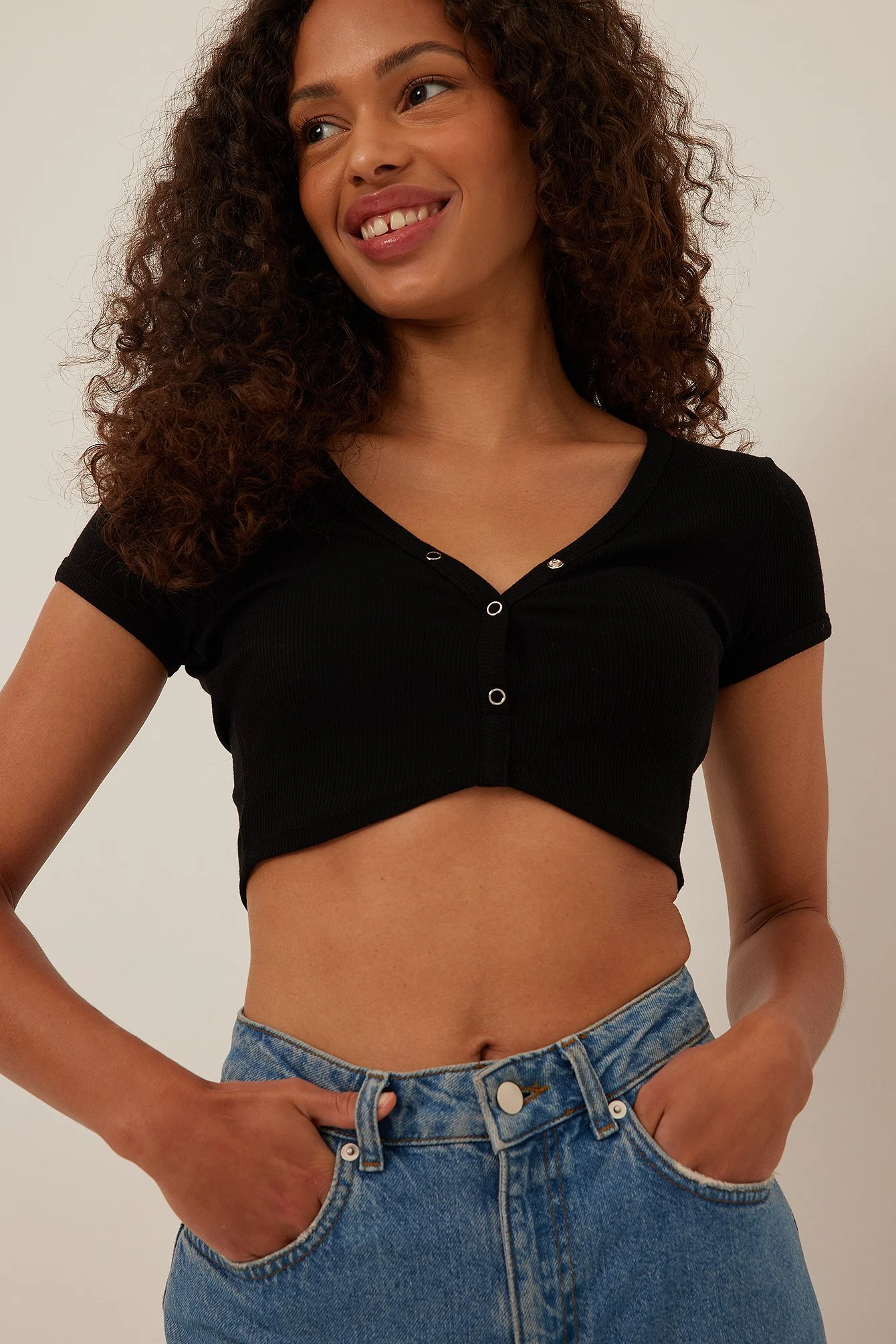 Crop-Top mit Druckknopf