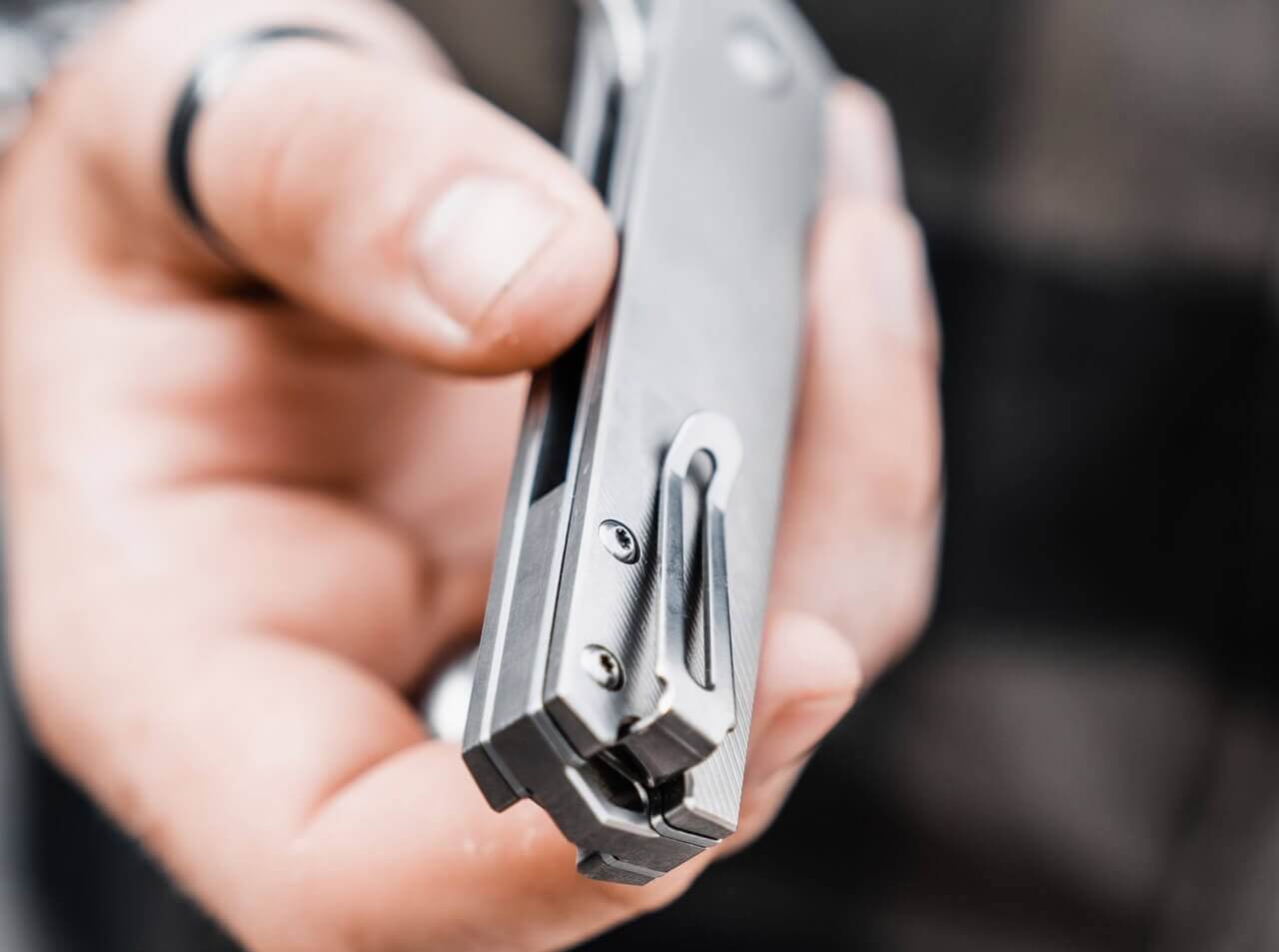 Kwaiken Push Button Flipper