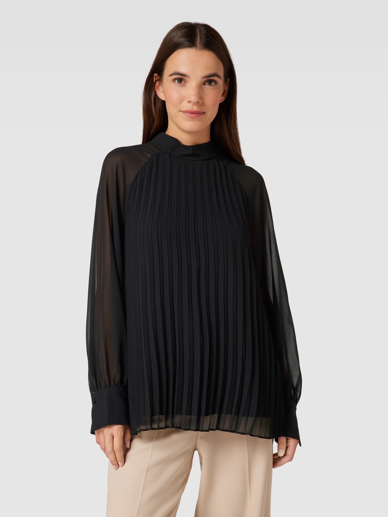 Bluse mit Plisseefalten in schwarz