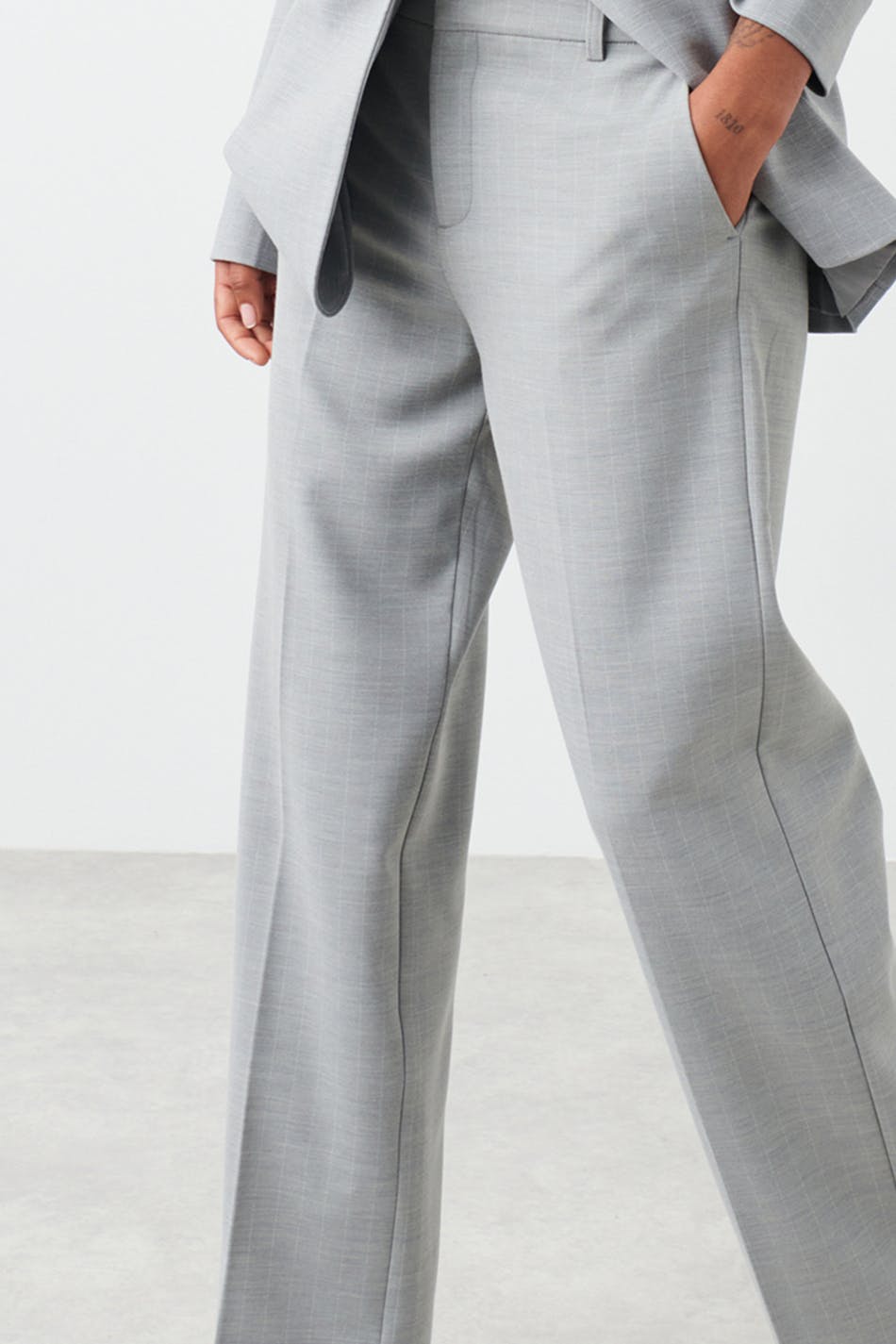 Straight tall trousers