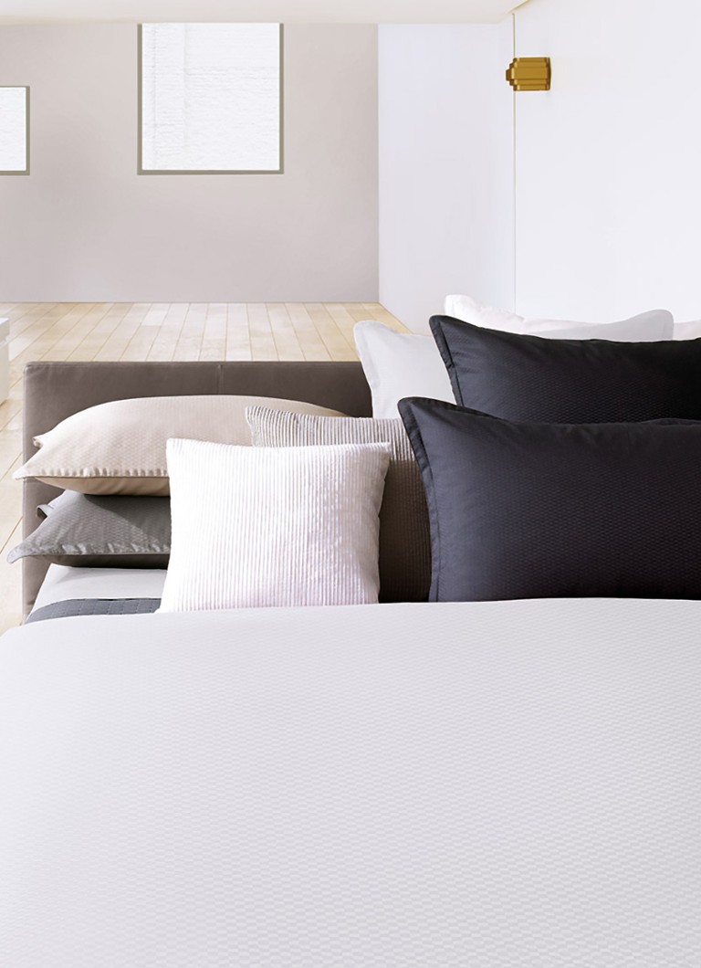 HUGO BOSS Loft spilvendrāna, izgatavota no Ēģiptes kokvilnas satīna 300TC
