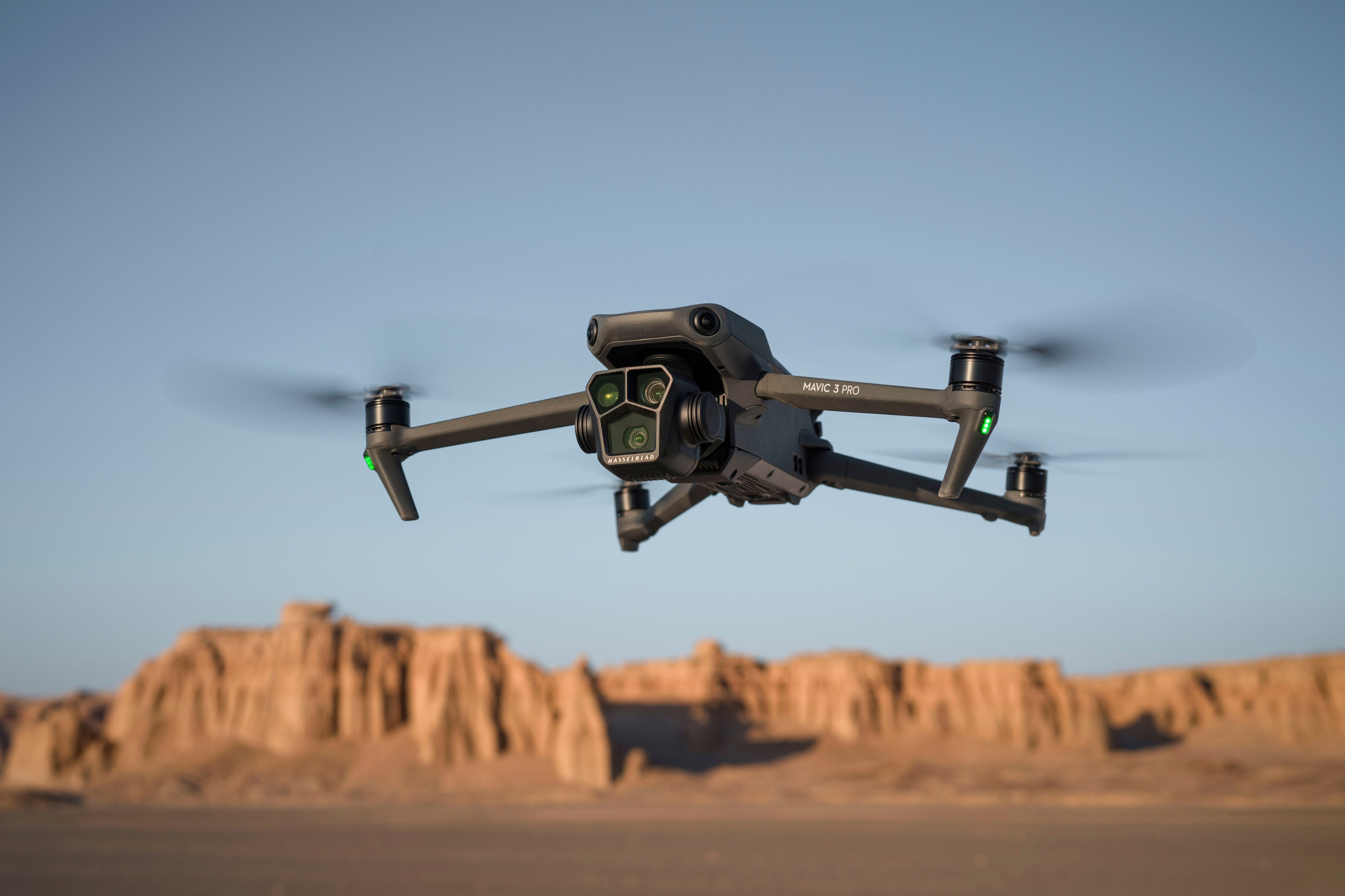 DJI DJI Mavic 3 Pro Cine Premium Drohne (5,1K)