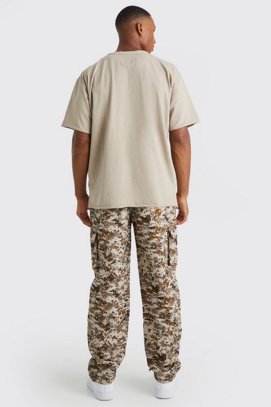 Oversize T-Shirt mit rohem Saum
