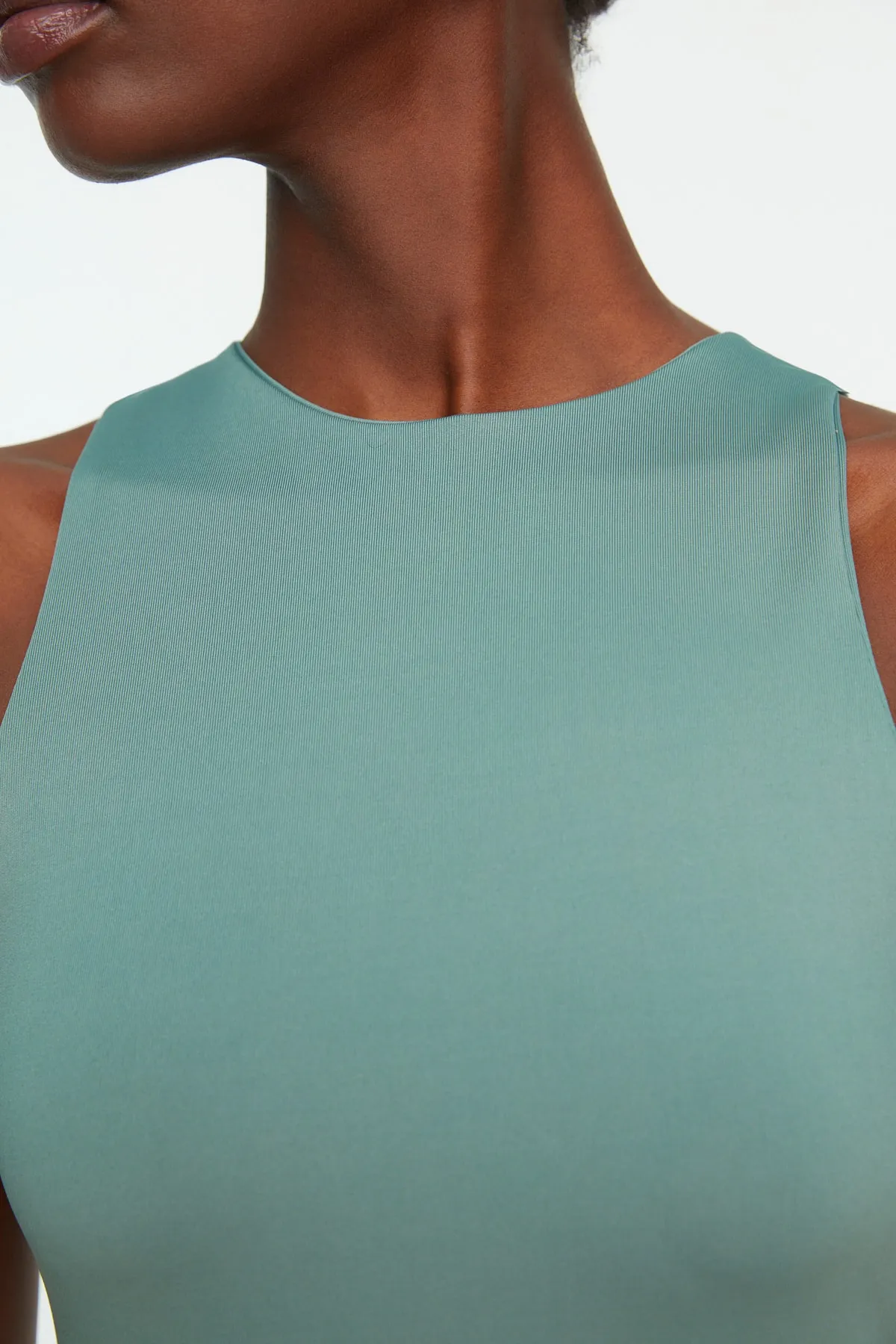 Trendyol Collection  Mintfarbener Neckholder-Body aus Stretch-Strick mit Druckknöpfen TWOSS20BD0044