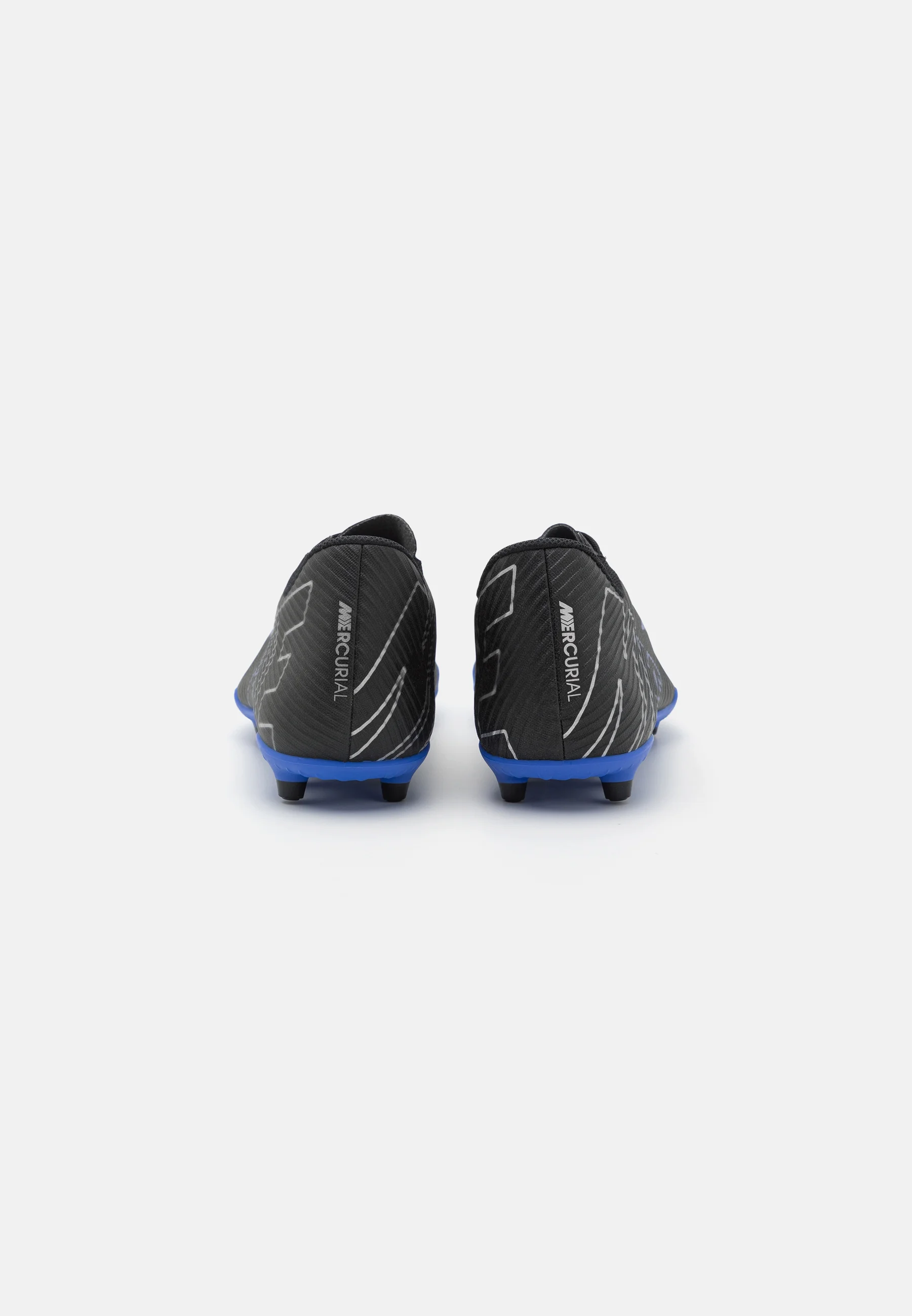 Nike Performance MERCURIAL VAPOR 15 CLUB MG - Botas de fútbol sala con tacos