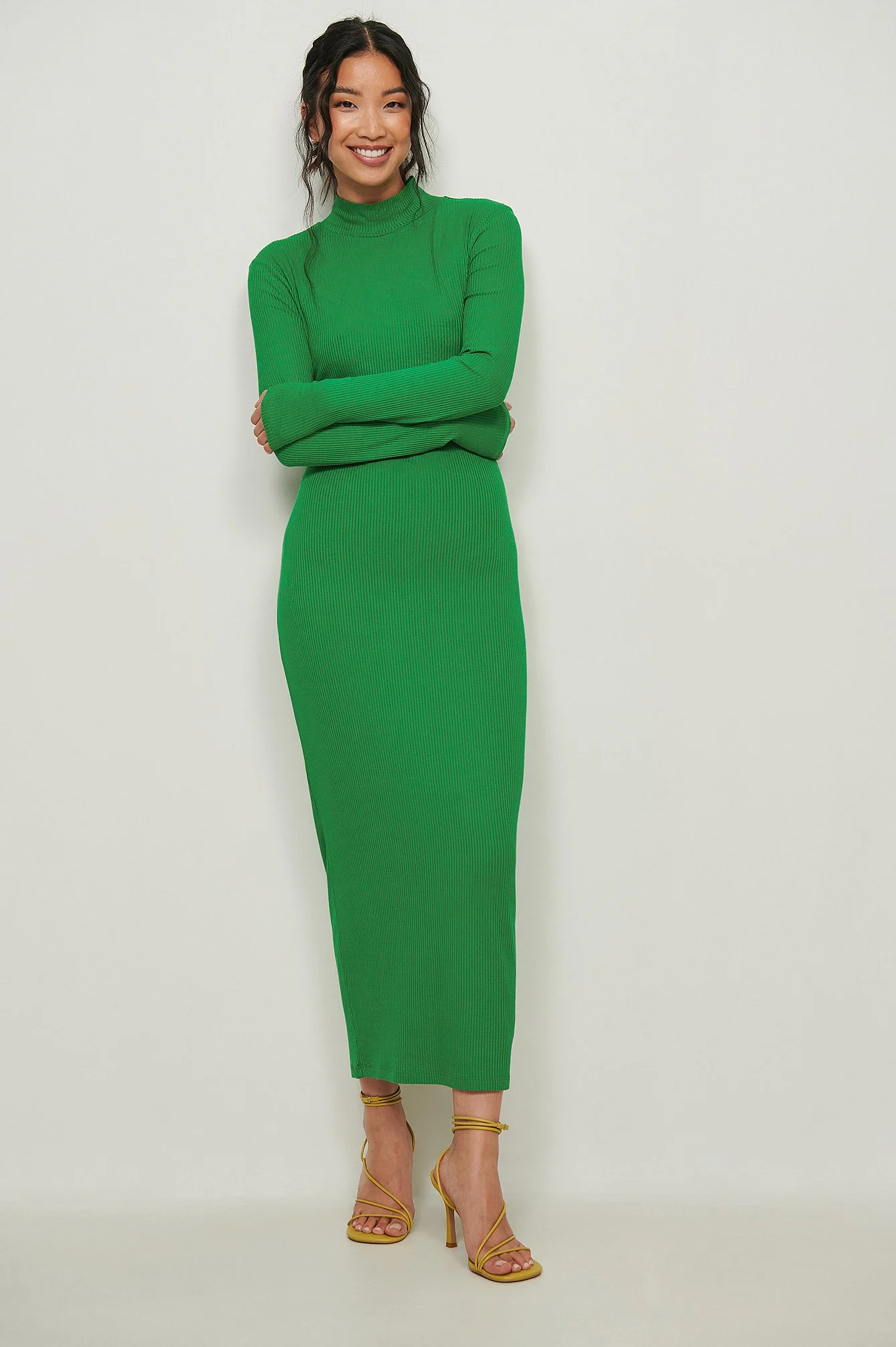 Recyceltes Geripptes-Kleid mit langen Ärmeln